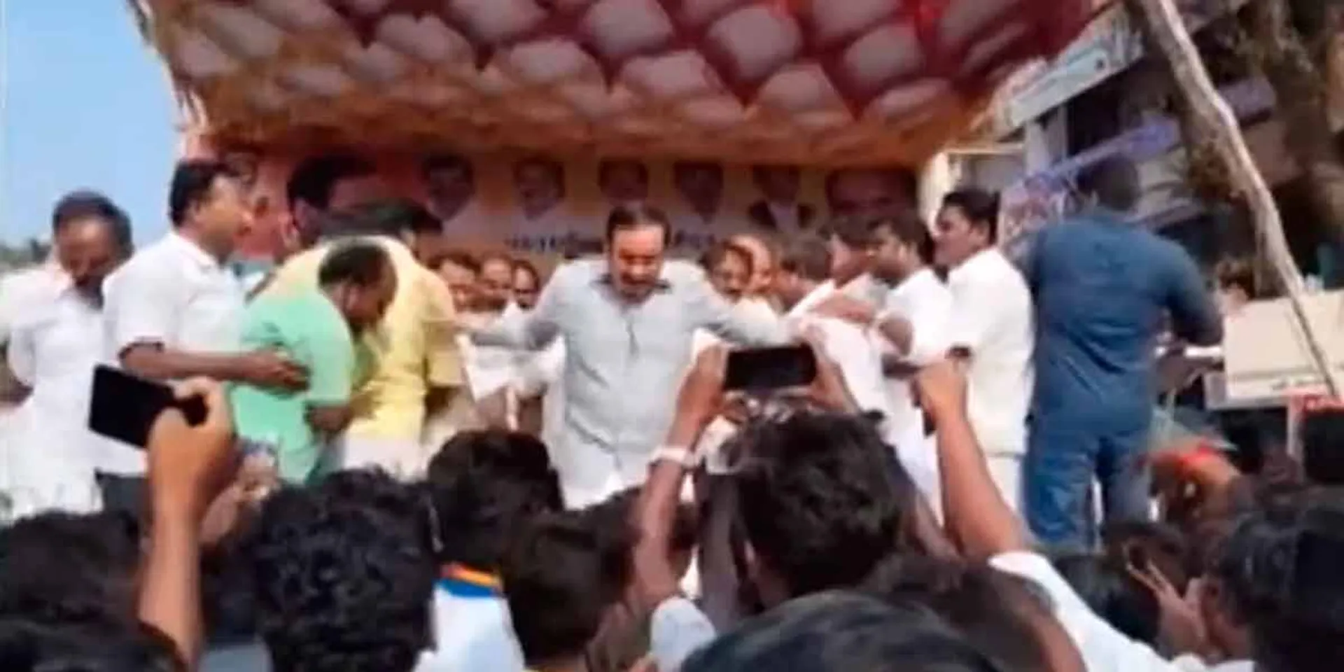  A sudden collapse of the pmk platform; Anbumani Ramadoss escaped by jumping
