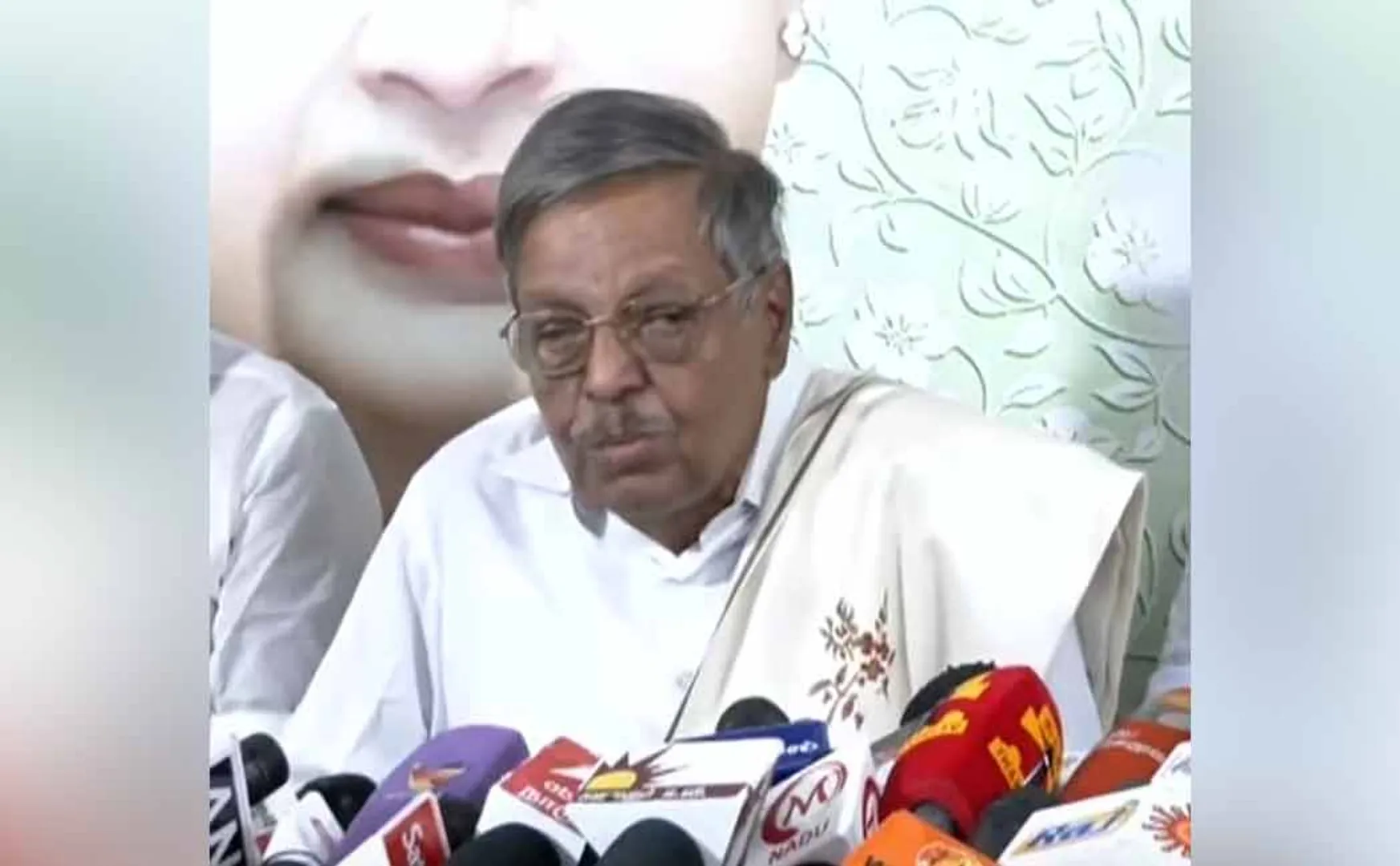  Panruti Ramachandran addressed press 