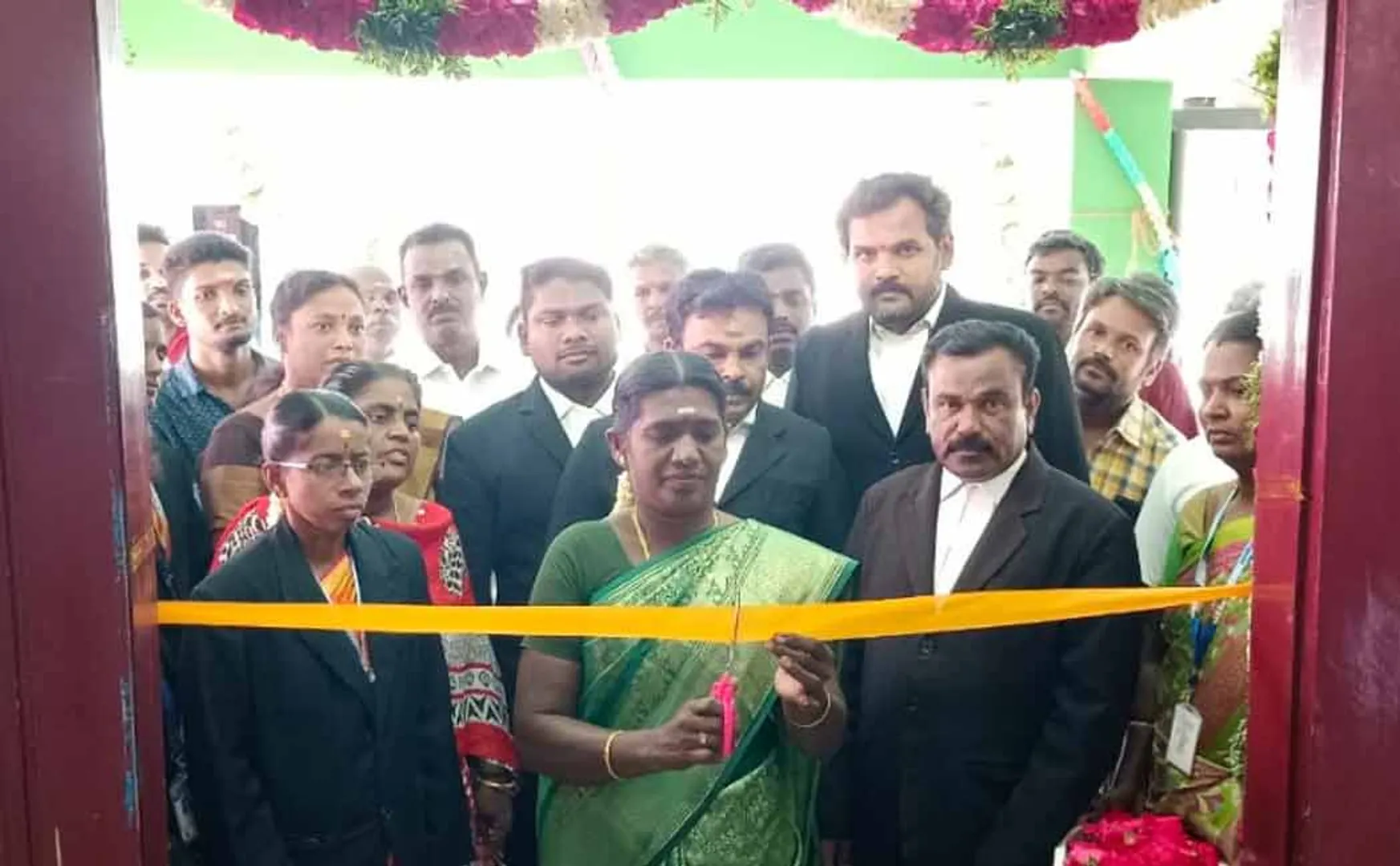  police registered a case against the DMK chairman who opened court pudukkottai