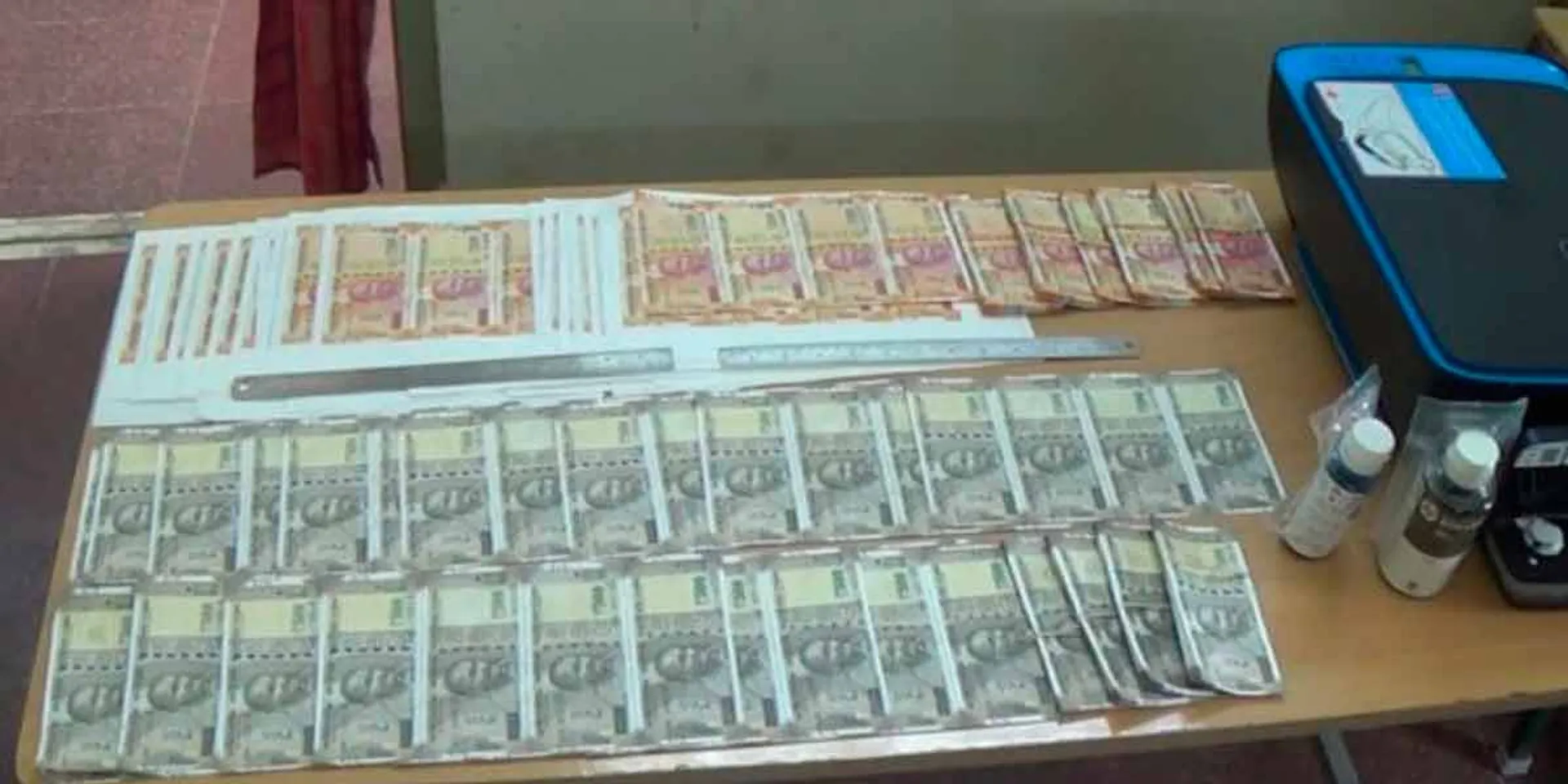  Police interrogated 2 people who came to collect fake notes in the bank