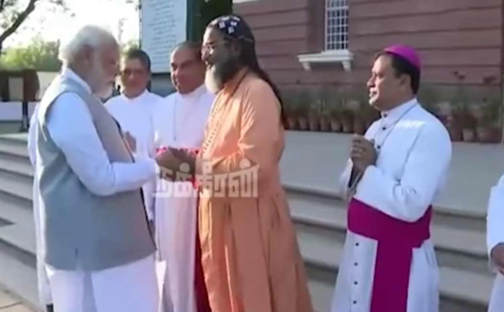 Prime Minister Modi went to a Catholic church, lit a candle and pray there