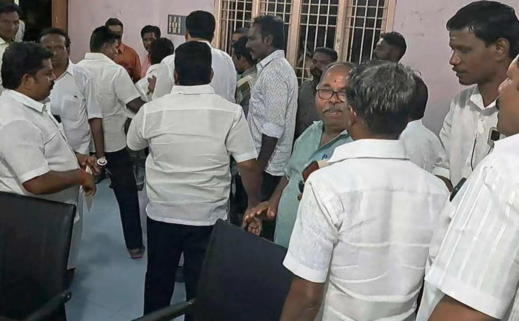 Dispute in Chidambaram Municipal Council meeting