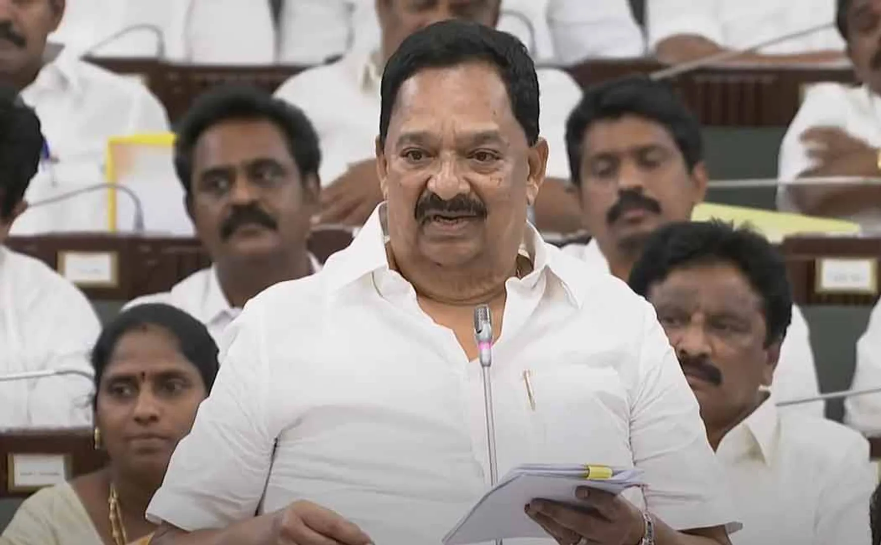 Handloom textile industry grant minister R Gandhi 