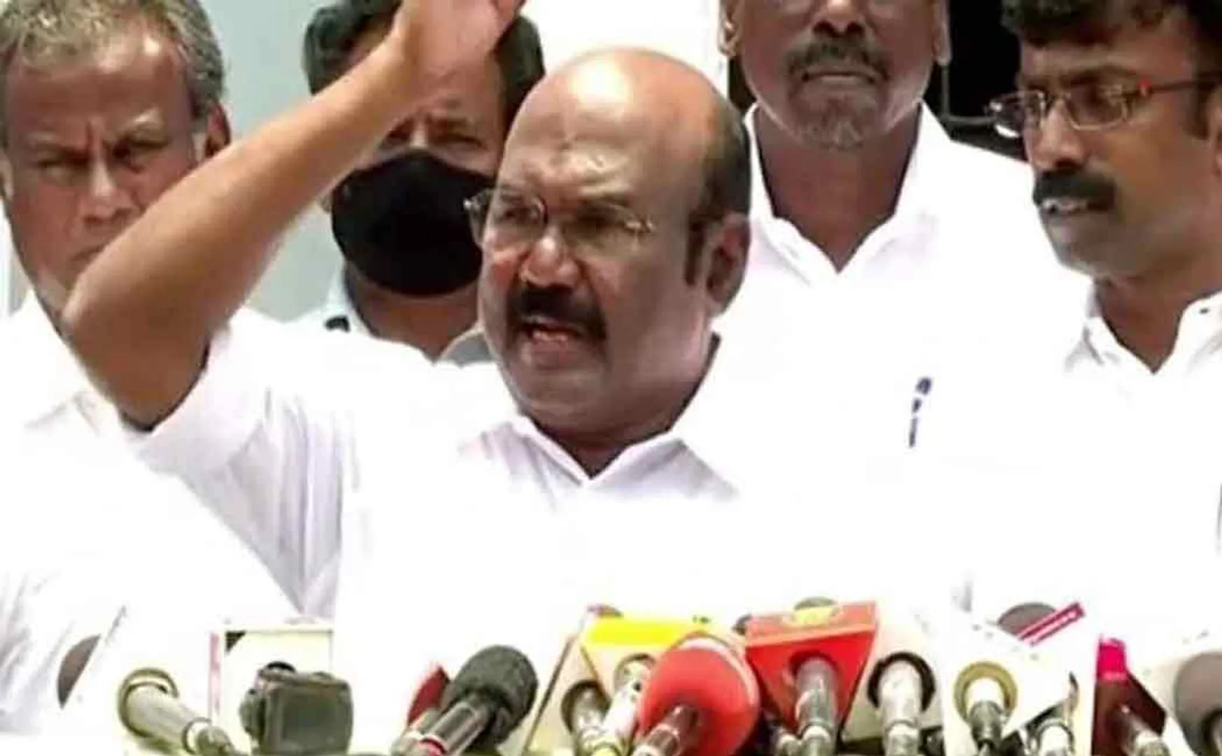 former admk minister jayakumar against bjp annamalai 