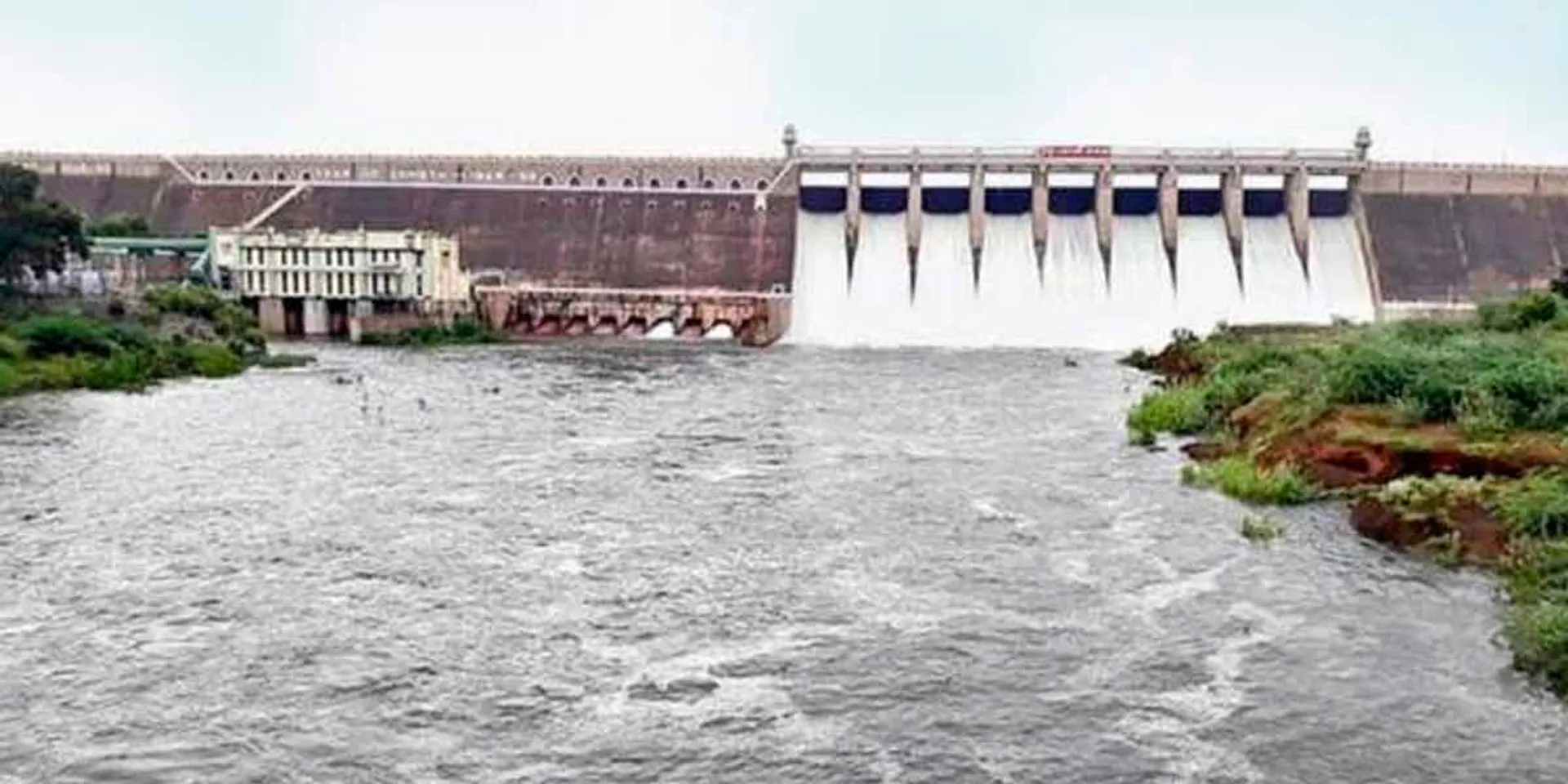 2 thousand cubic feet water opening increase in Bhavanisagar