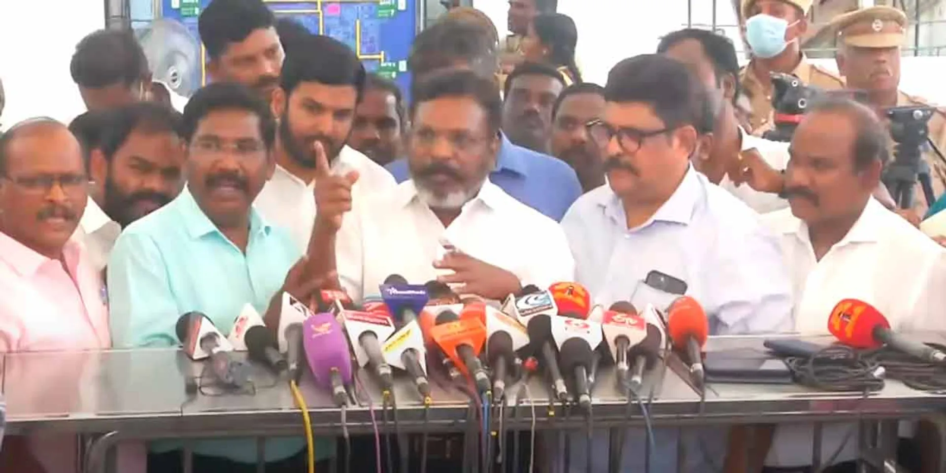 "Am I a DMK? How many struggle have we done against the DMK" - An enraged Thirumavalavan