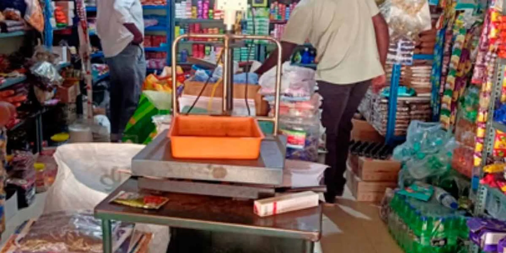 2 people were arrested for selling tobacco products in grocery stores