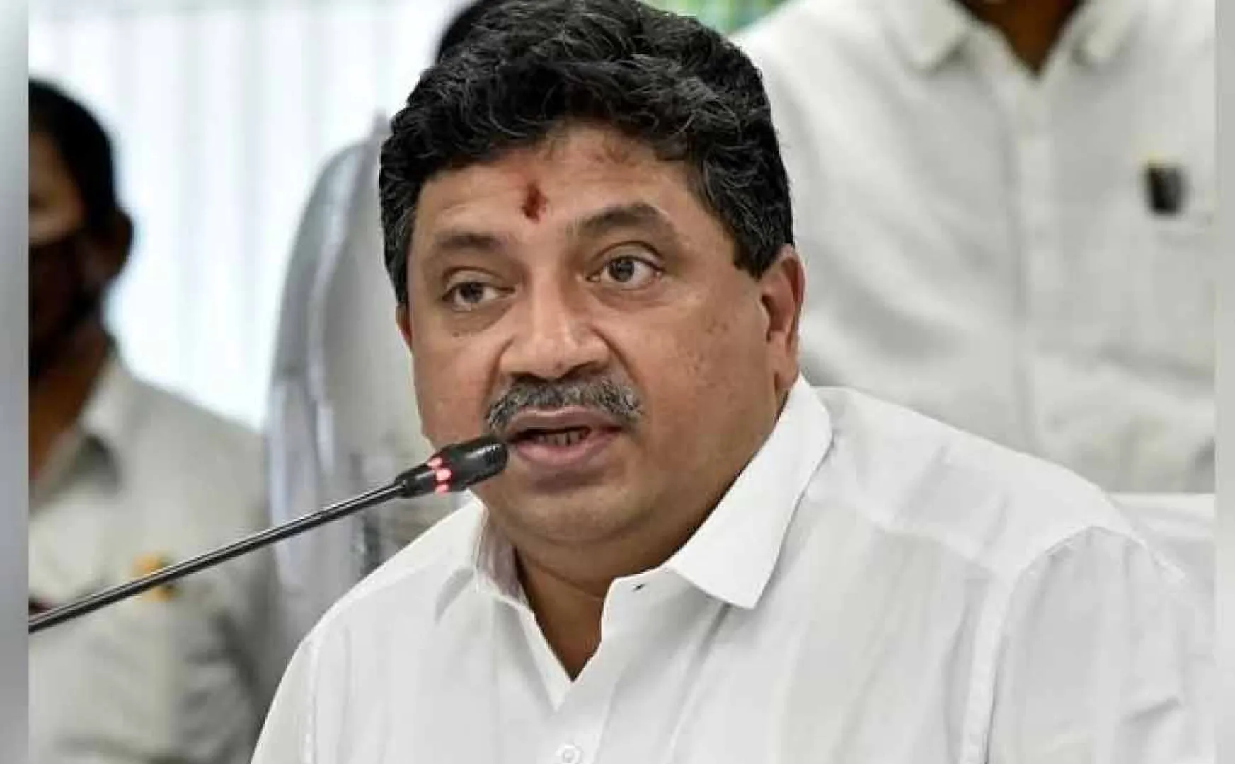 "From the beginning of DMK, one movement, one party, one family" - Minister ptr