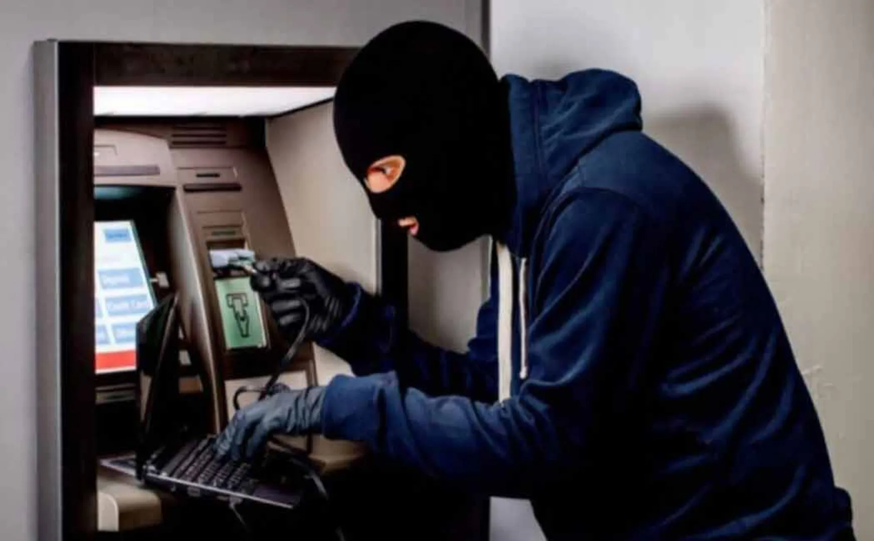 3 months course in ATM robbery; 15 days live training; Shock in U.P