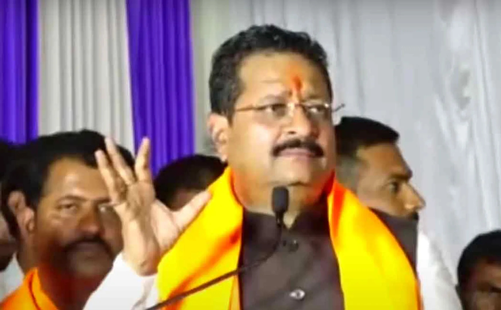 bjp mla basangouda patil yatnal speech for sonia gandhi 