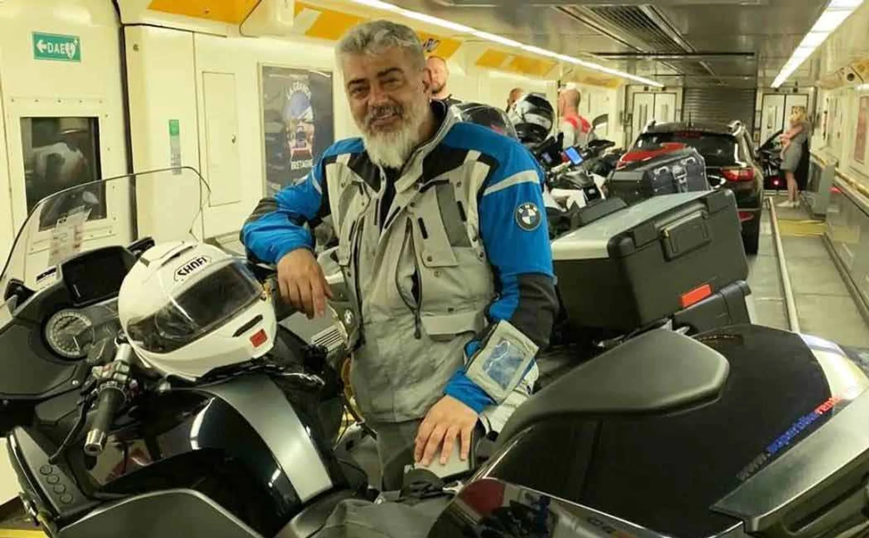 Ajith embarks on 'vidamuyarchi'; Official notification released