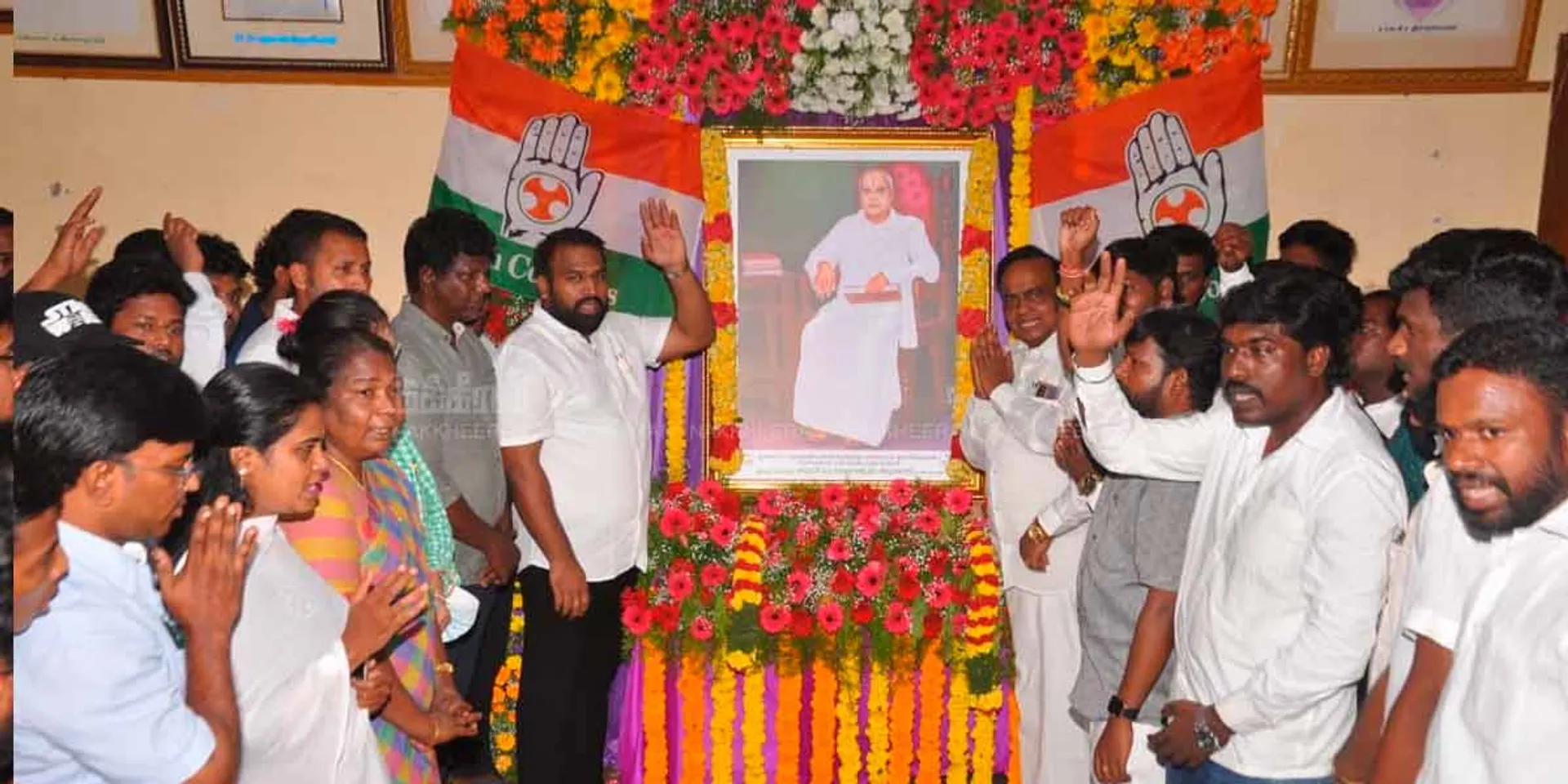  'Some road in Vyasarpadi should be named after Swami Sahajananda'- Youth Congress demand