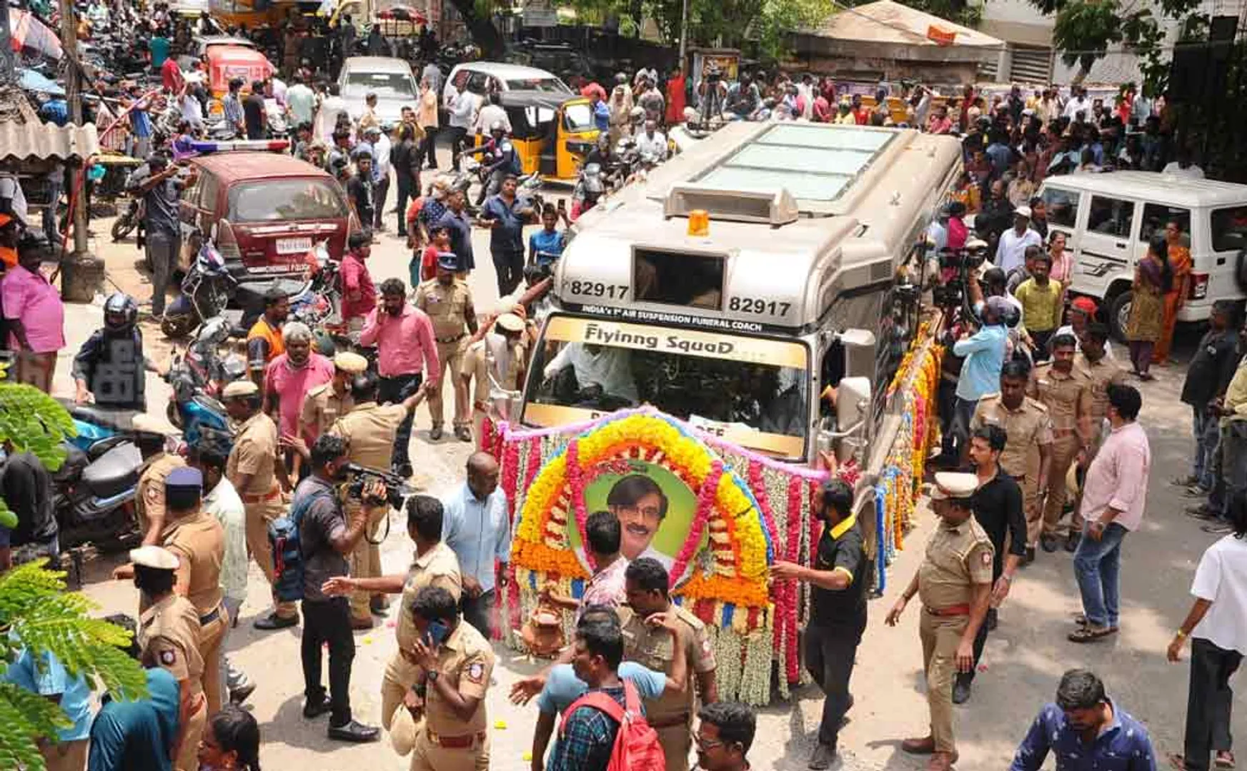 actor and director manobala last journey and pay tribute
