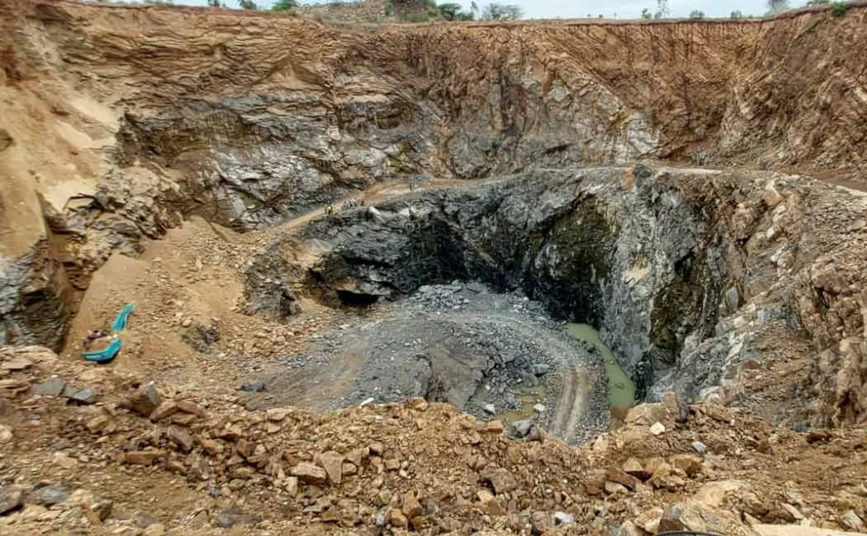 hitachi driver passed away in landslide at Kalaari