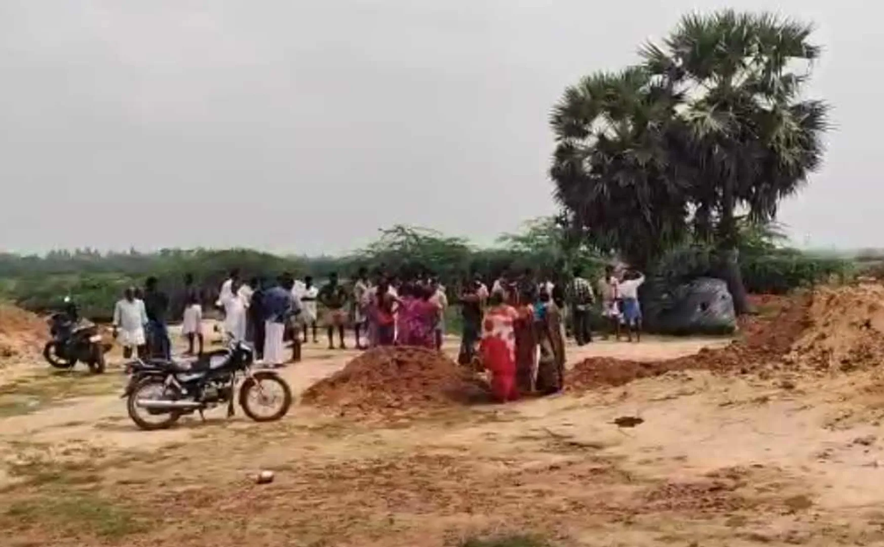 farmer was beaten to passed away by an AIADMK leader