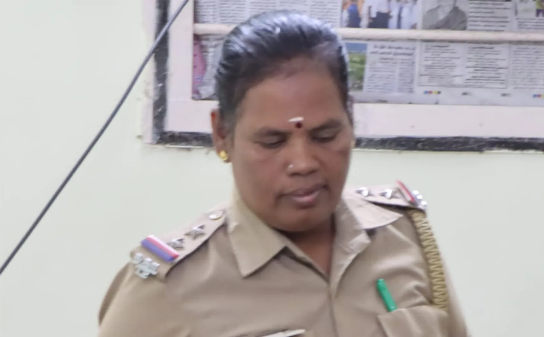 sub Inspector has been arrested red-handed while accepting a bribe 