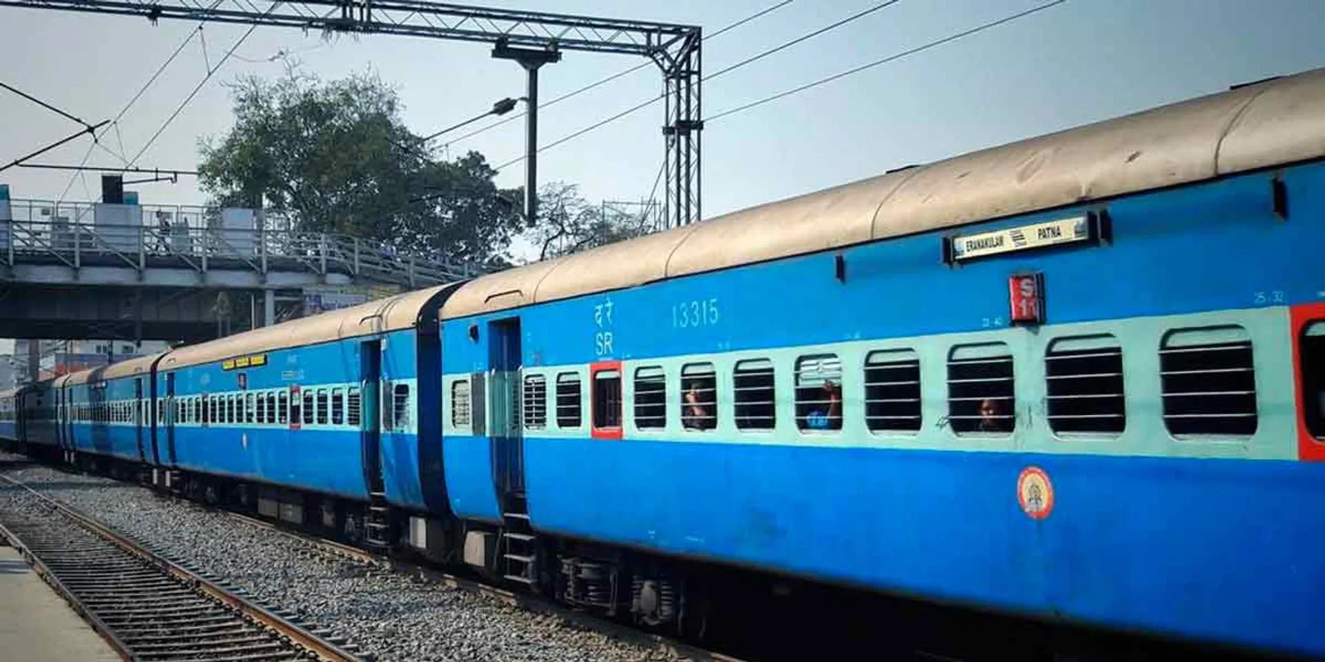 Attack on guard in moving train; Two arrested