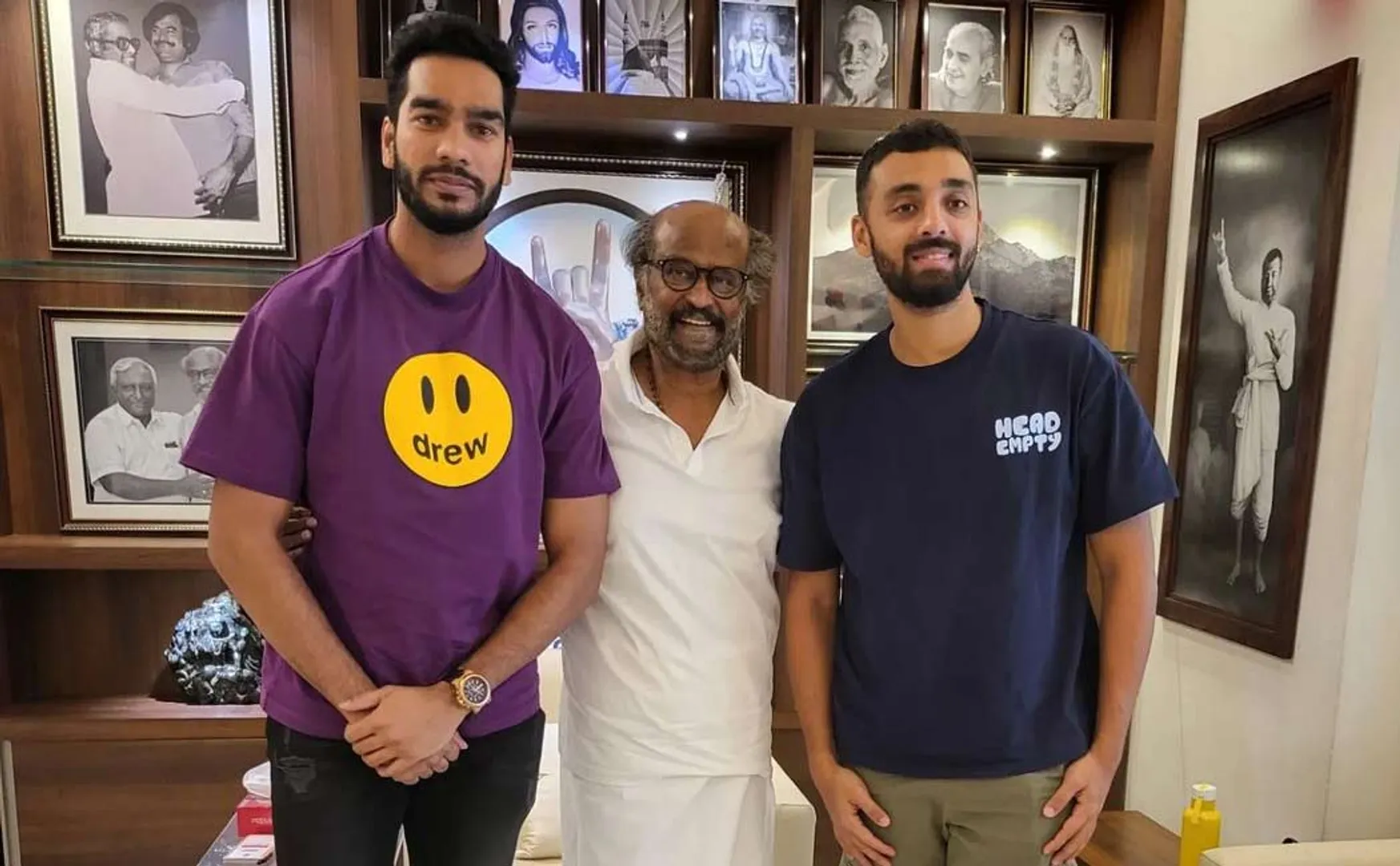 cricketers venkatesh and varun meets rajinikanth 