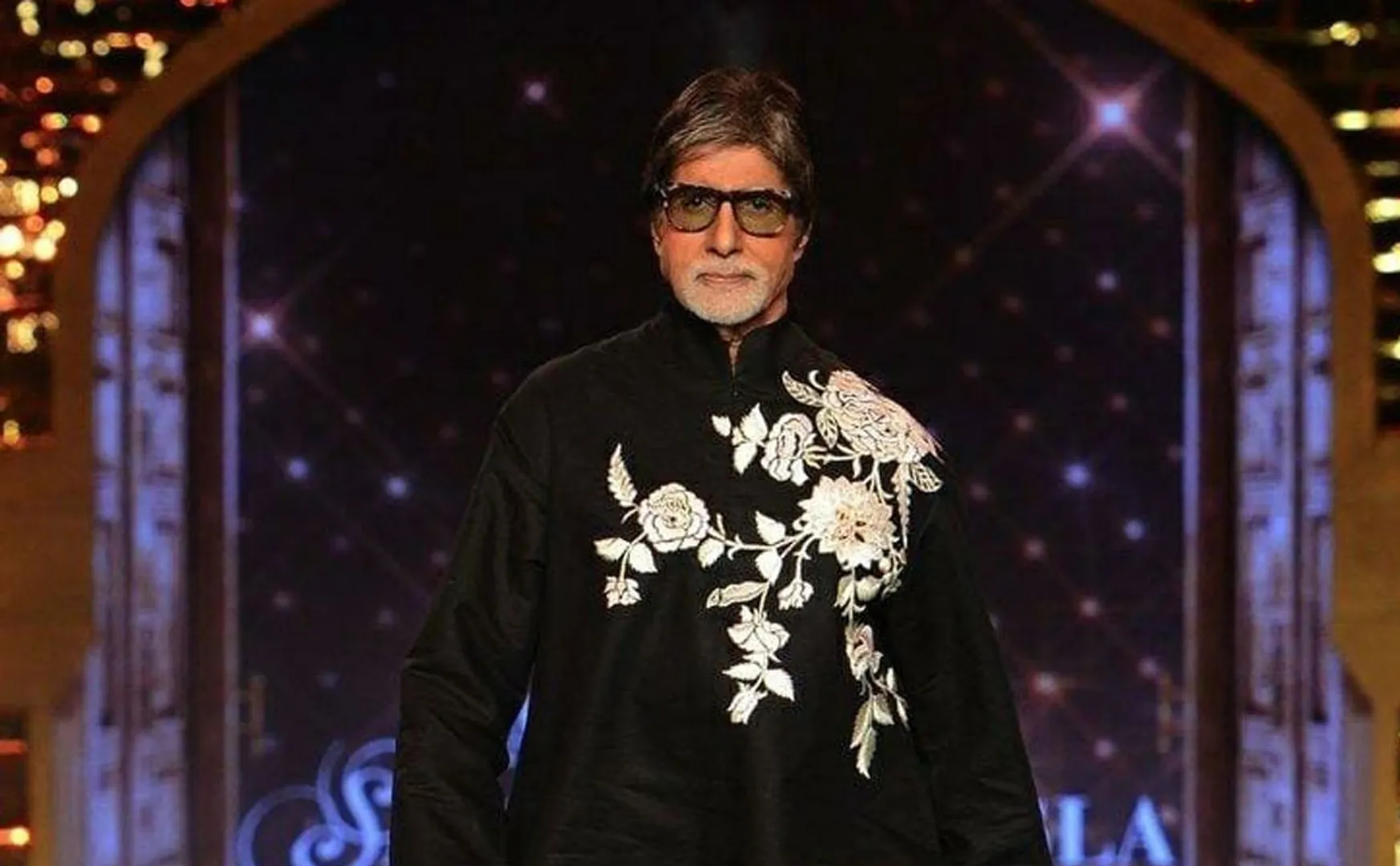 Amitabh Bachchan takes lift from fan on bike to reach shoot 