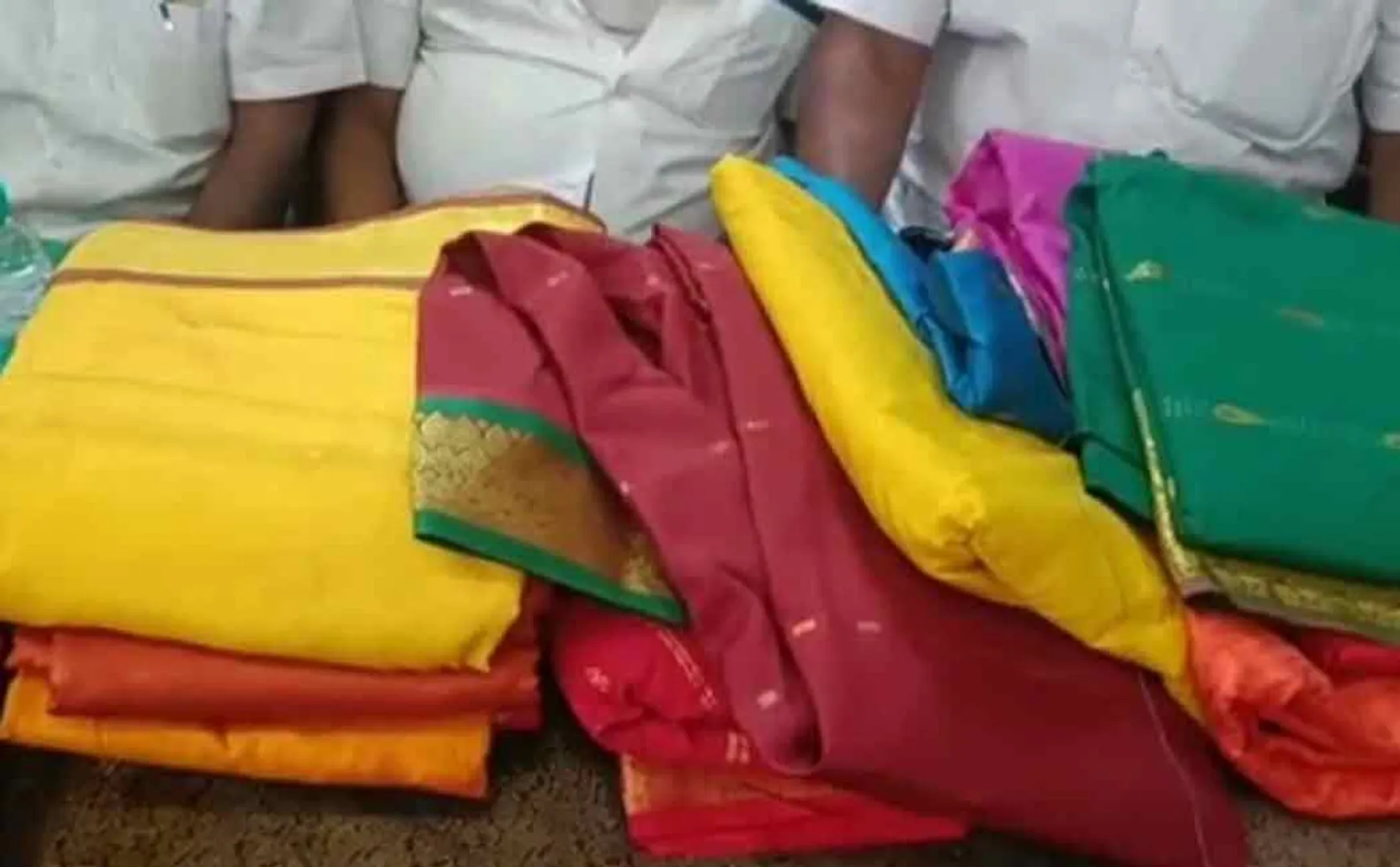 Women who bid on sarees dedicated to Goddess 'May get long life.. Wealth will flourish..'