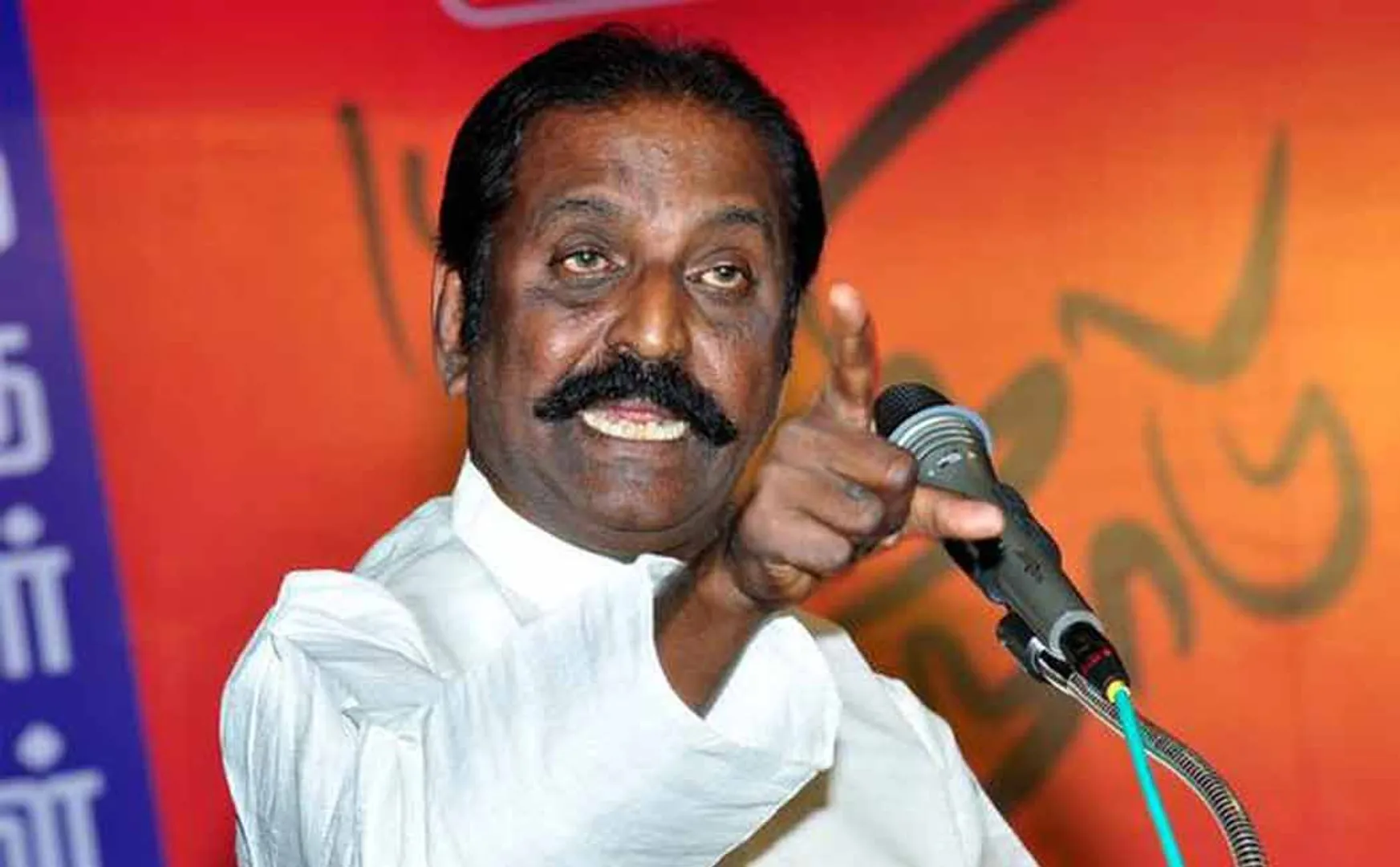 vairamuthu tweet about Counterfeit liquor 