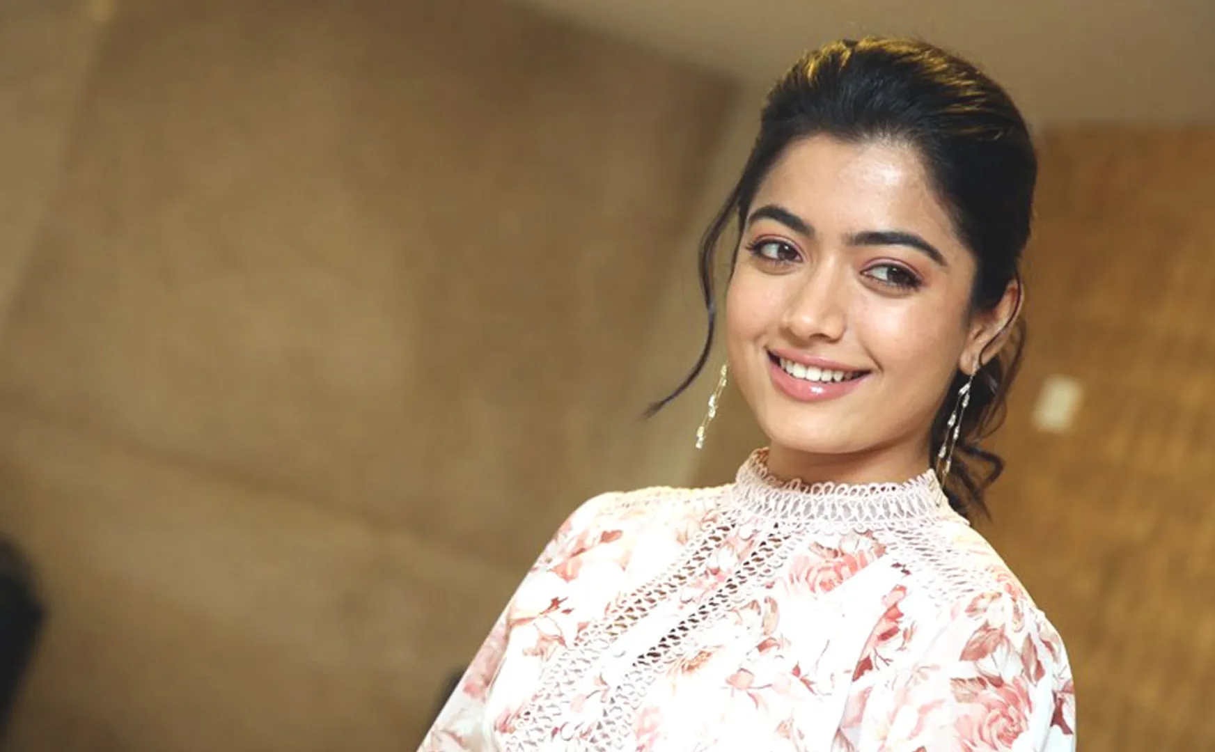 rashmika mandana reacts aishwarya rajesh speech 