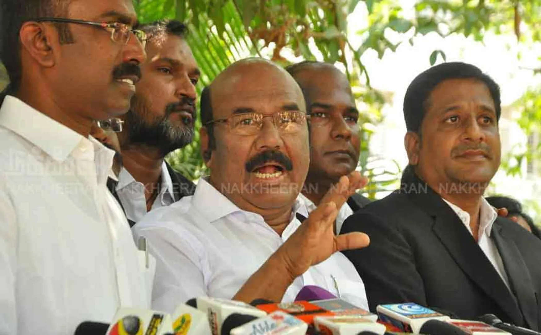 "Is the jallikattu hero the one who caned the people?" - Jeyakumar criticized OPS