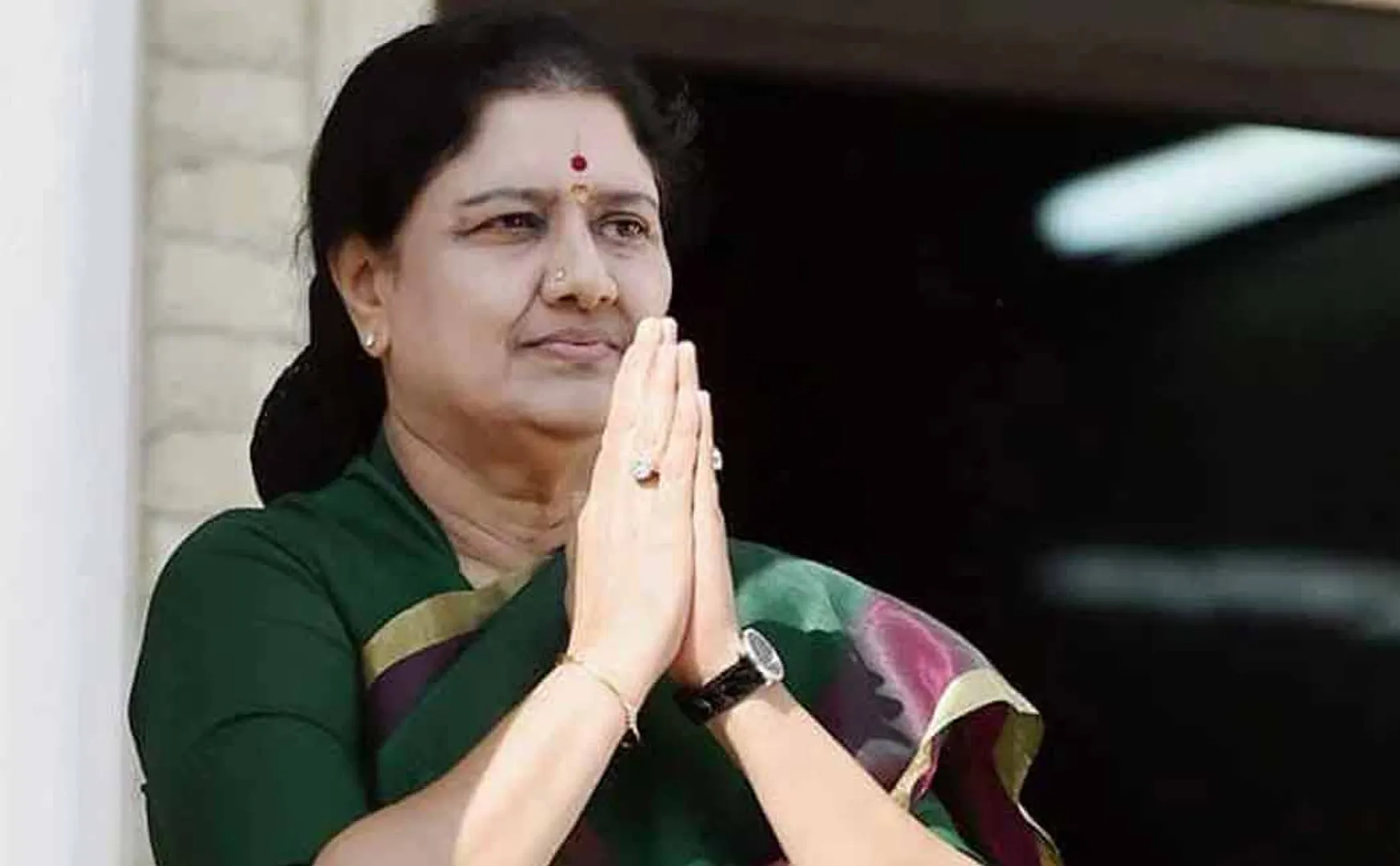 “Withdrawal of Rs.2000 is welcome” - Sasikala