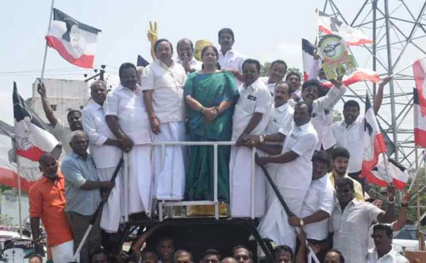 ammk trichy city district secretary senthilnathan appointed and leader statue