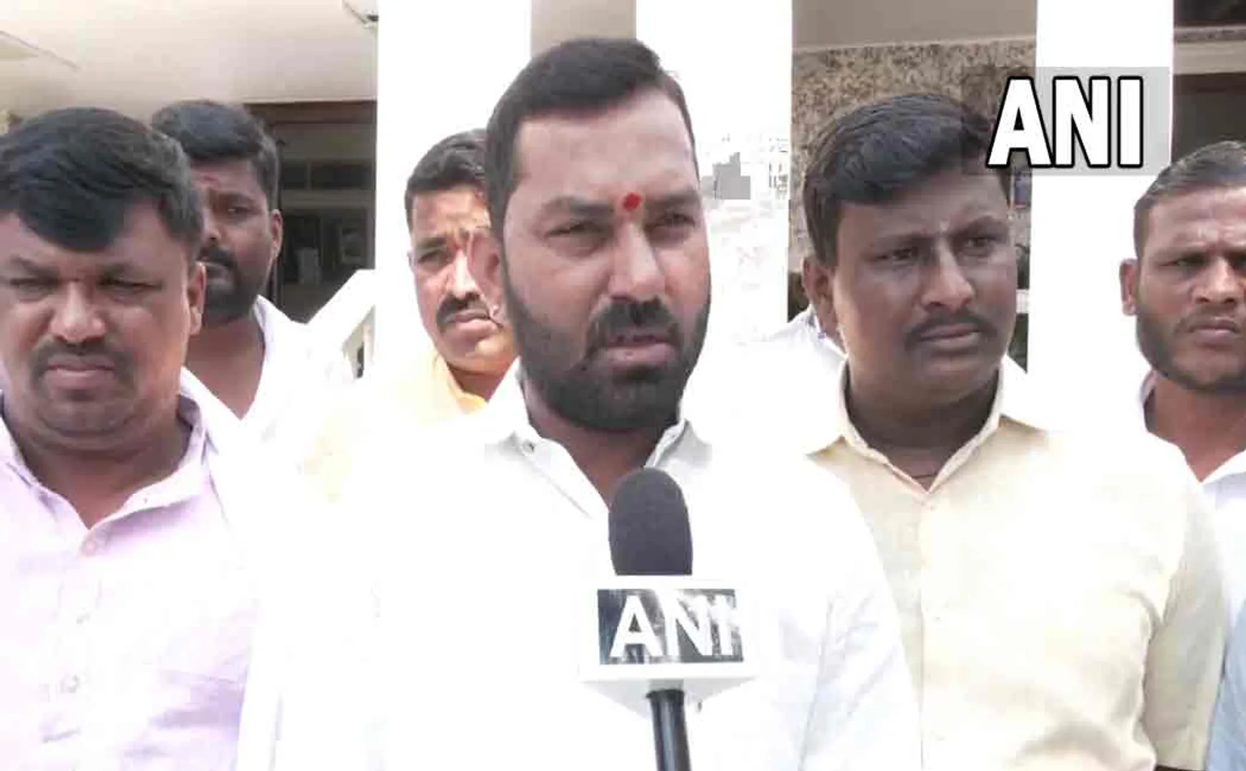 Congress protest in Karnataka; There is excitement as the cabinet takes charge