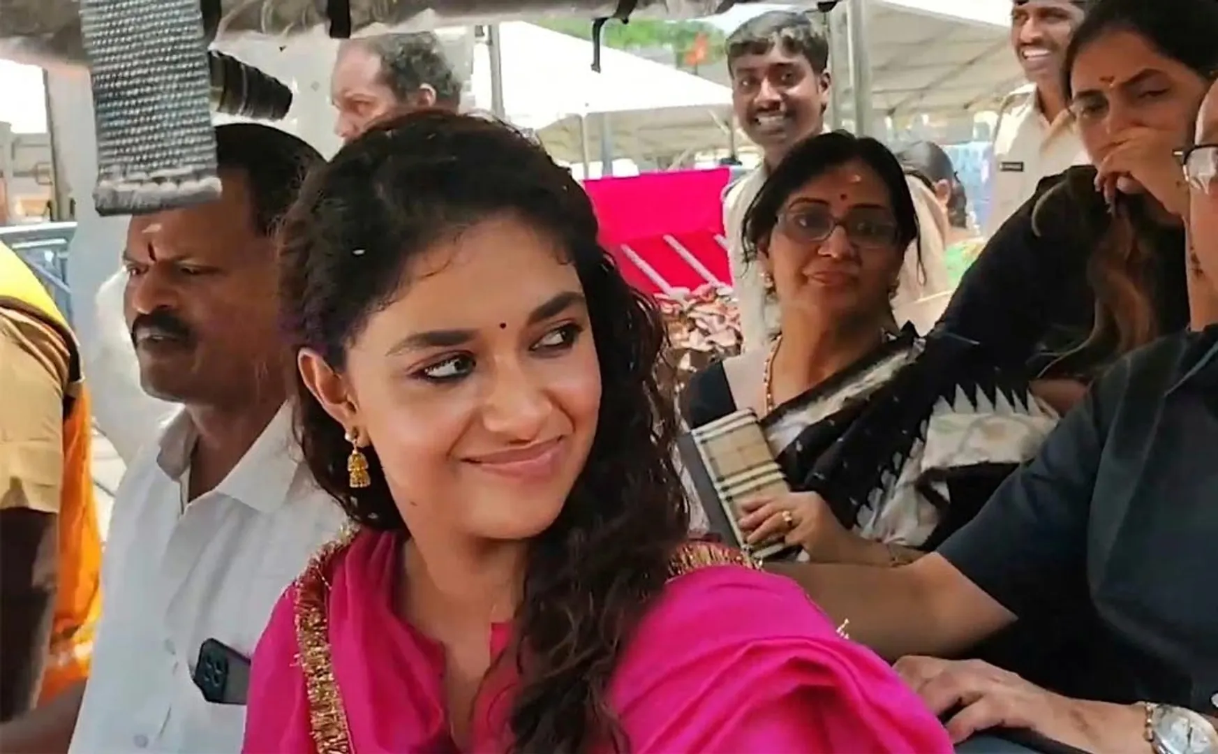 keerthy suresh visit Tirupati temple 