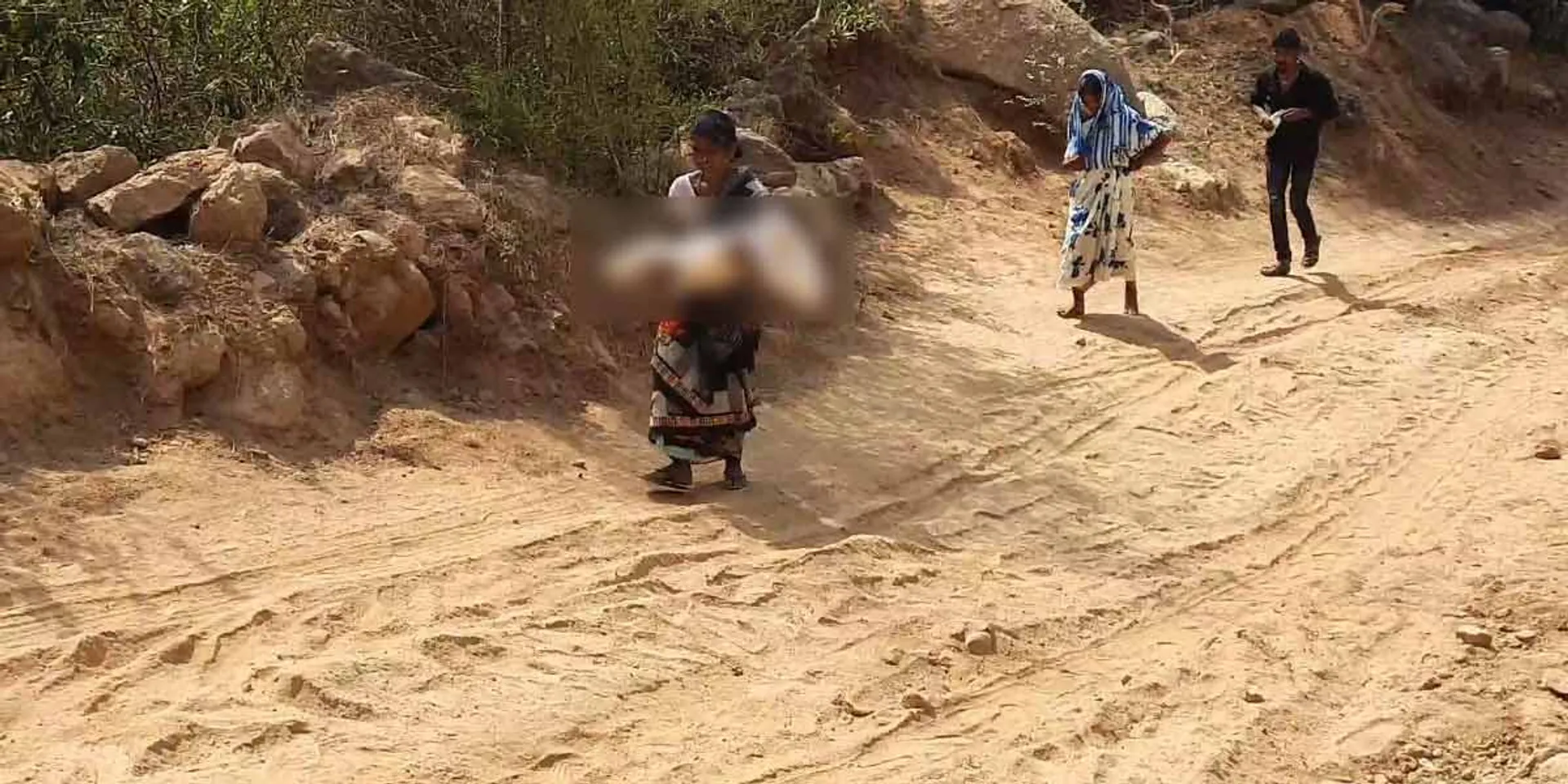 child was carried for about 10 kilometers without road facilities