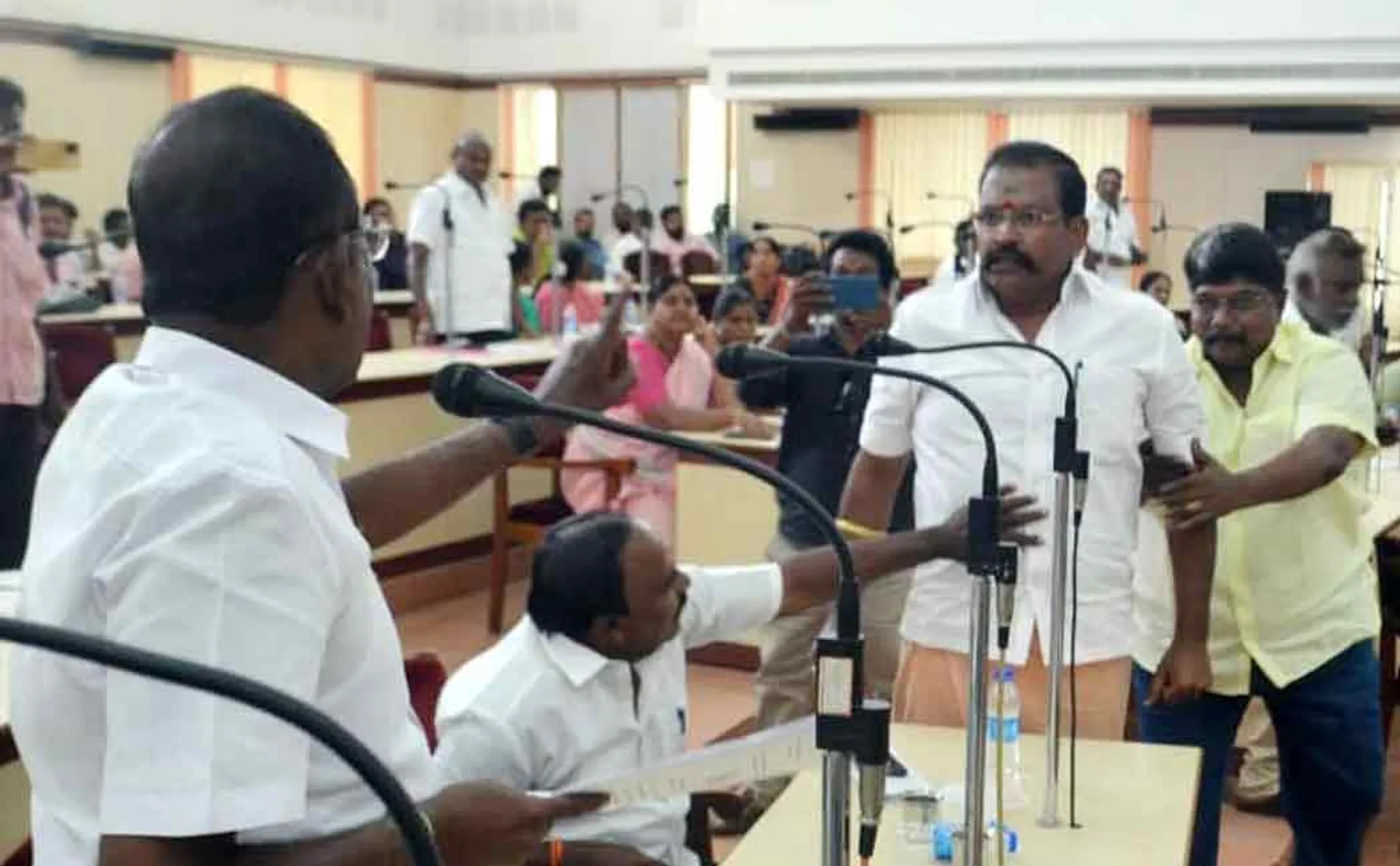 erode municipal corporation dmk versus admk related controversy 
