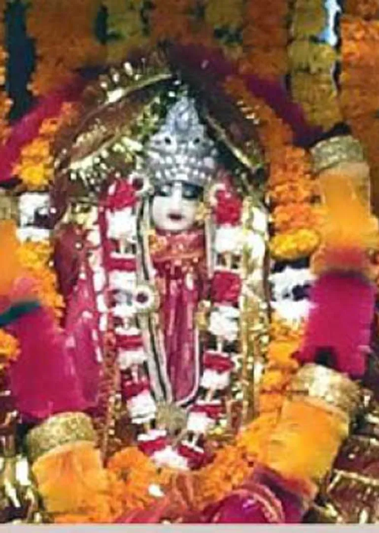/idhalgal/om/popeswari-solves-childrens-grievances