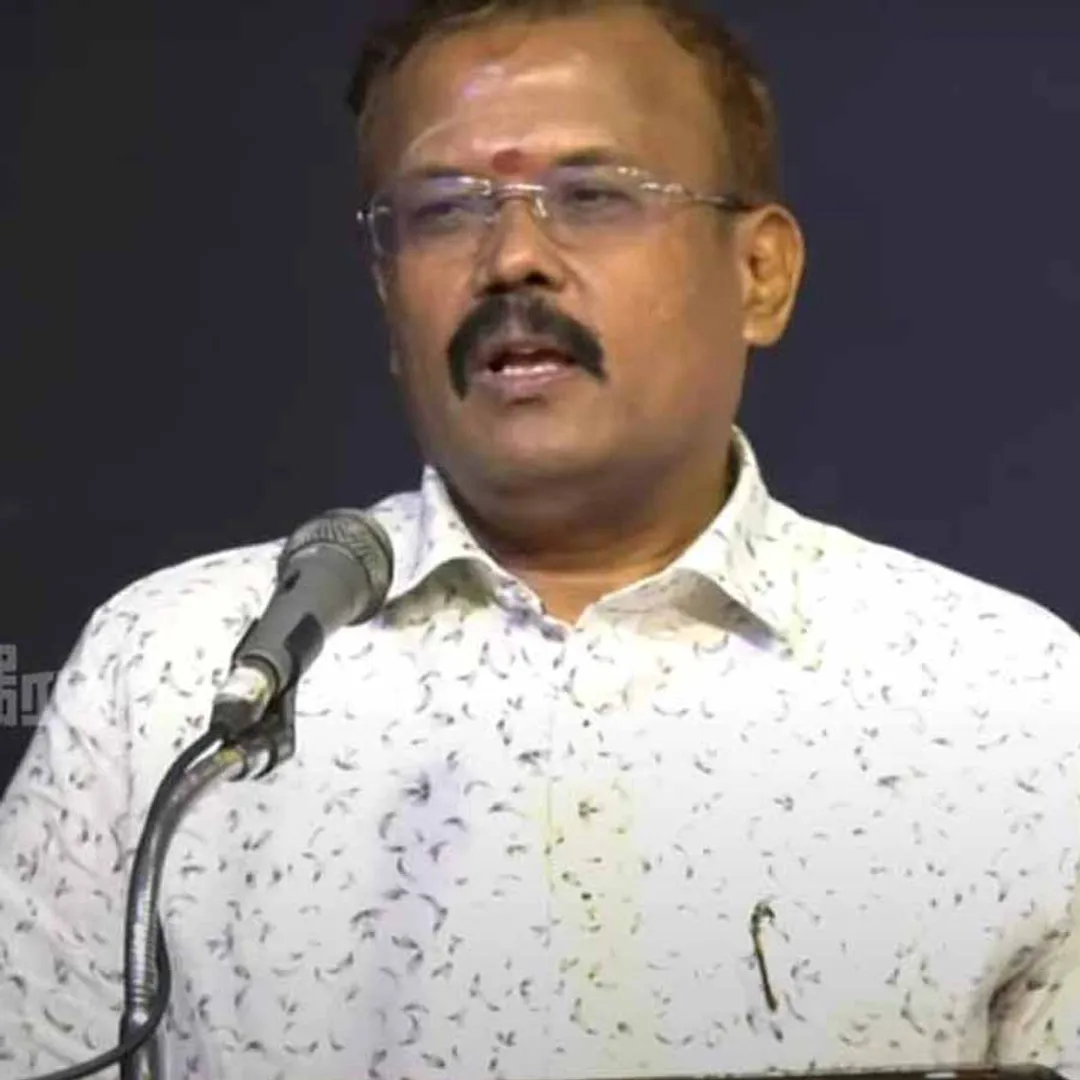 Jothidar Shelvi speech about  Nakkheeran Gopal