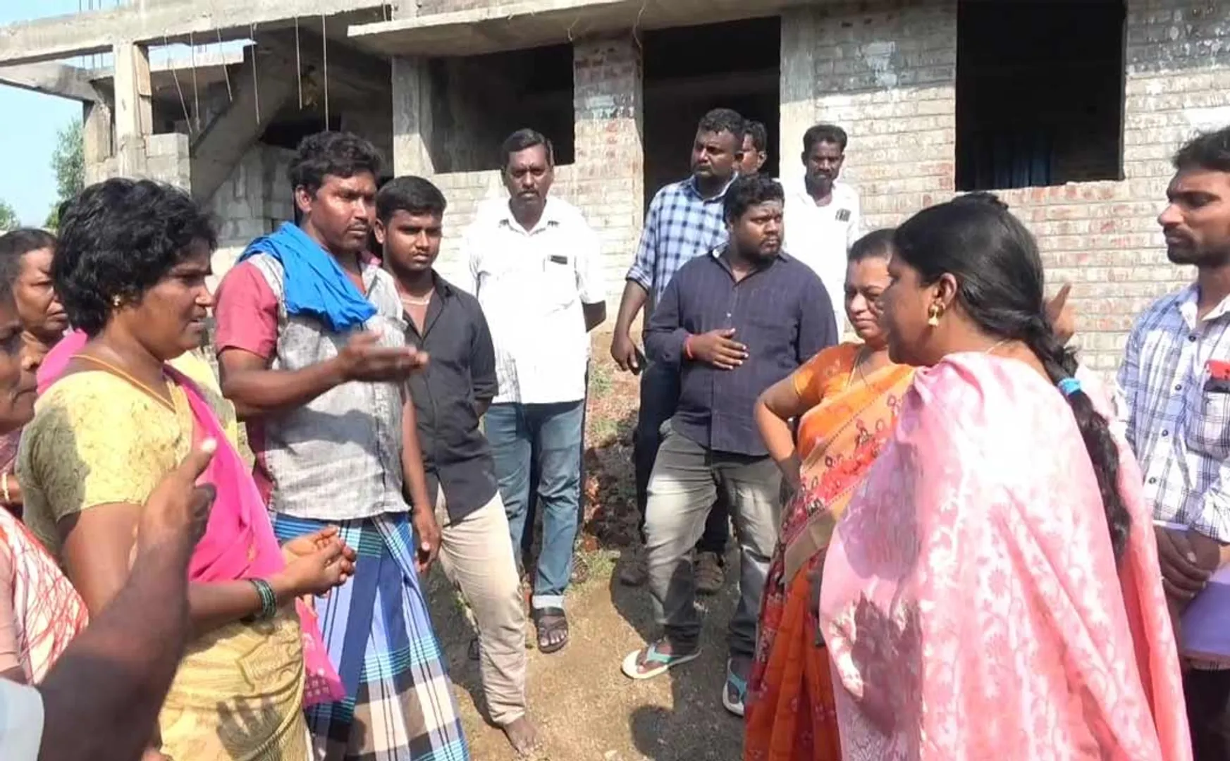 mob threatened the officer who had built a house at Porambokku