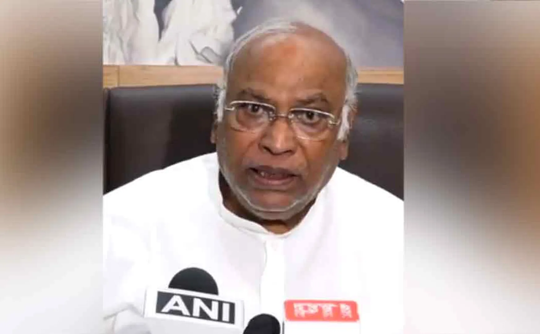 mallikarjuna kharge press meet about odisha railway incident 