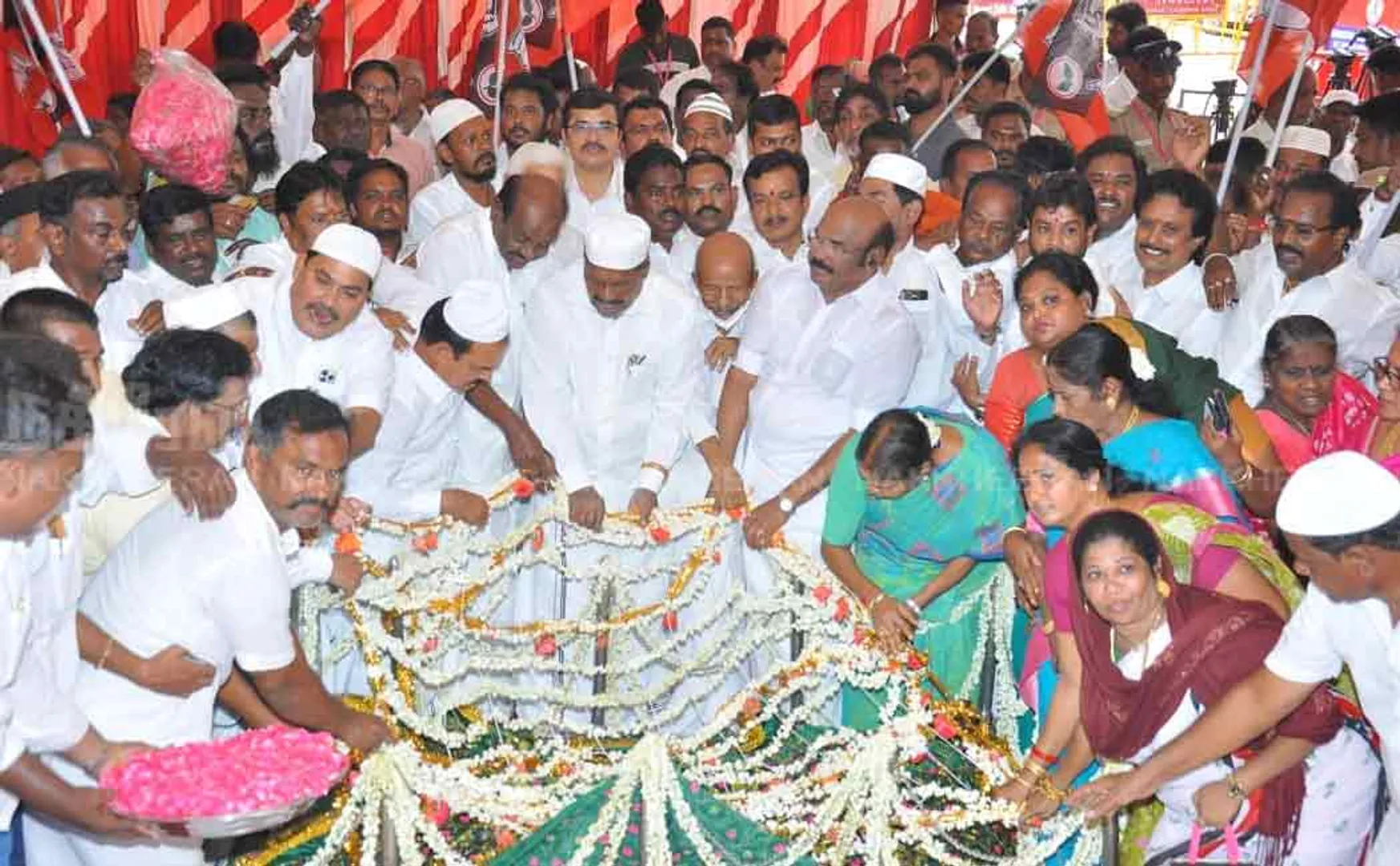 quaid e millath birthday respect admk party 
