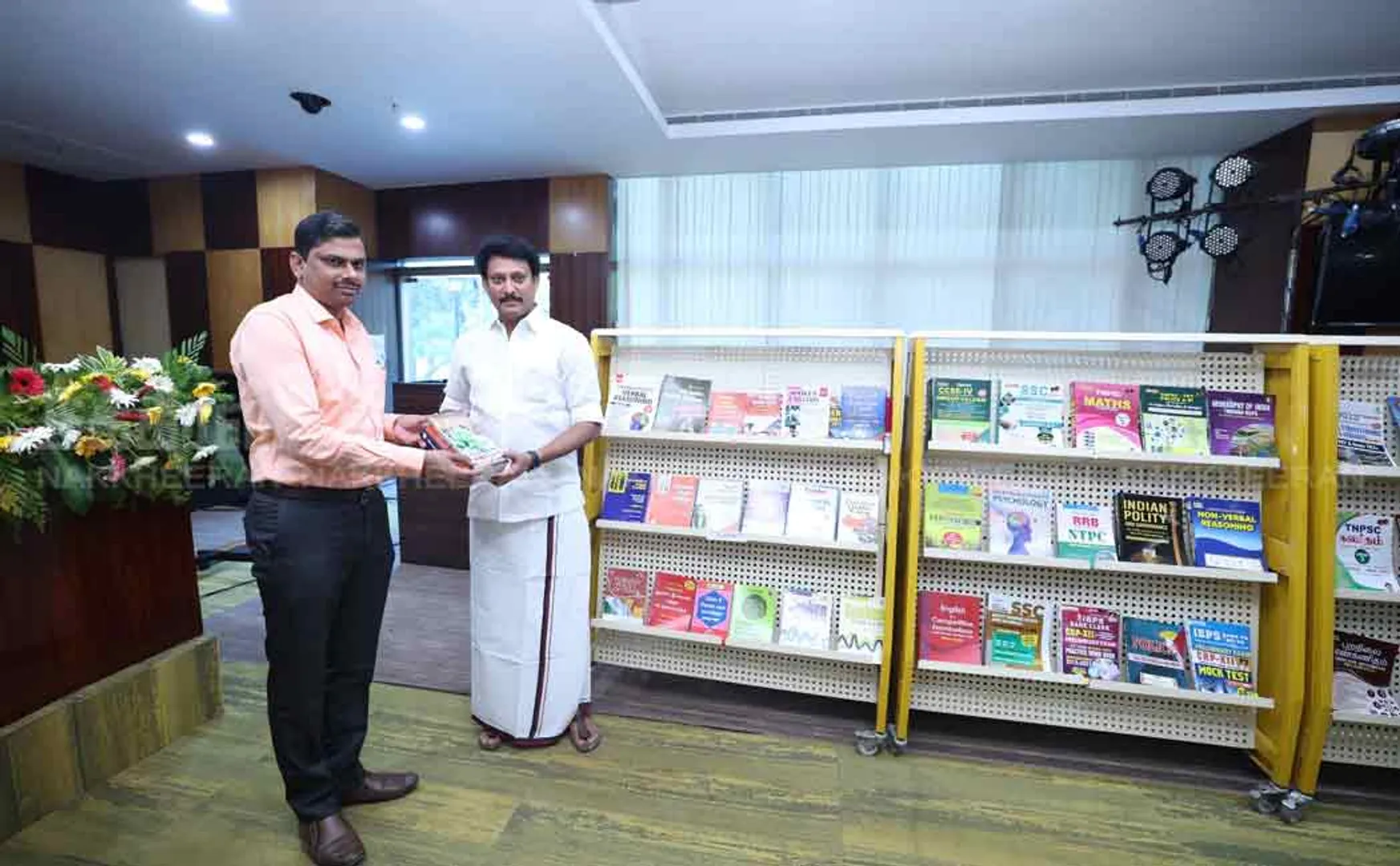 kalaignar centenary library madurai books handover minister anbil mahesh poyyamozhi 