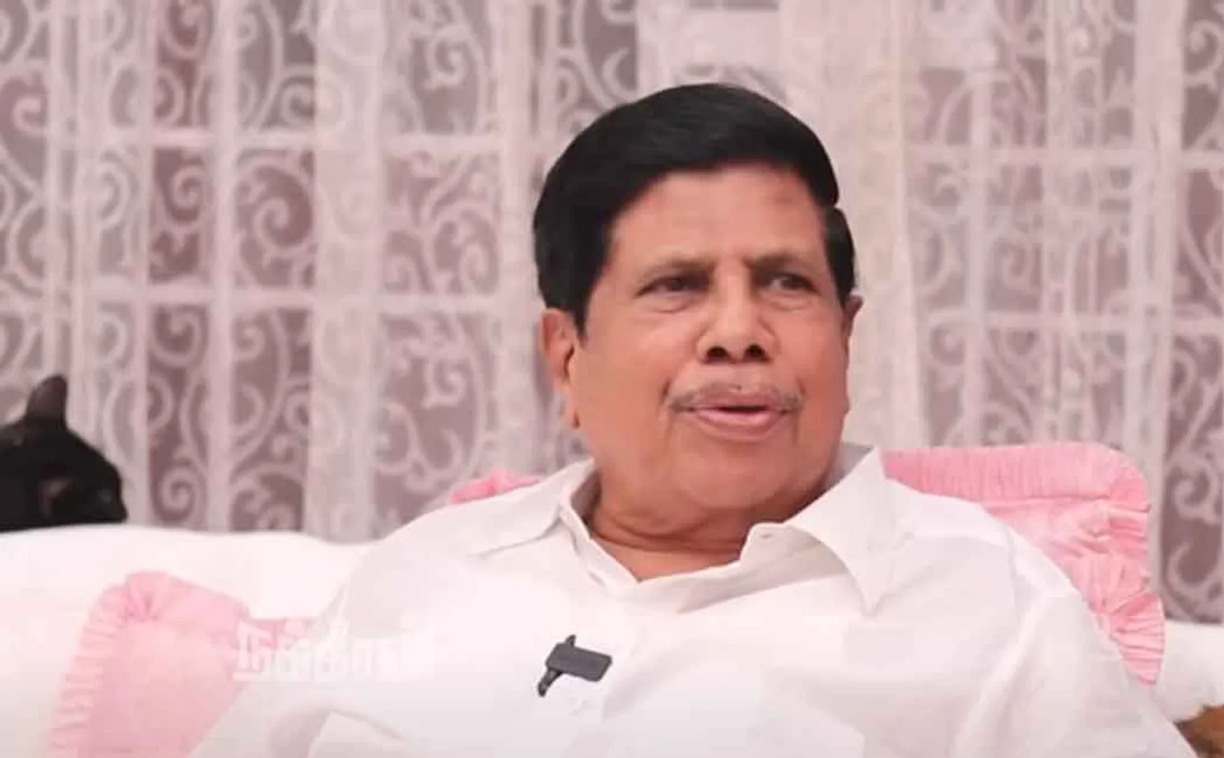An Kalaignar love for Kamaraj - Naganathan tells history