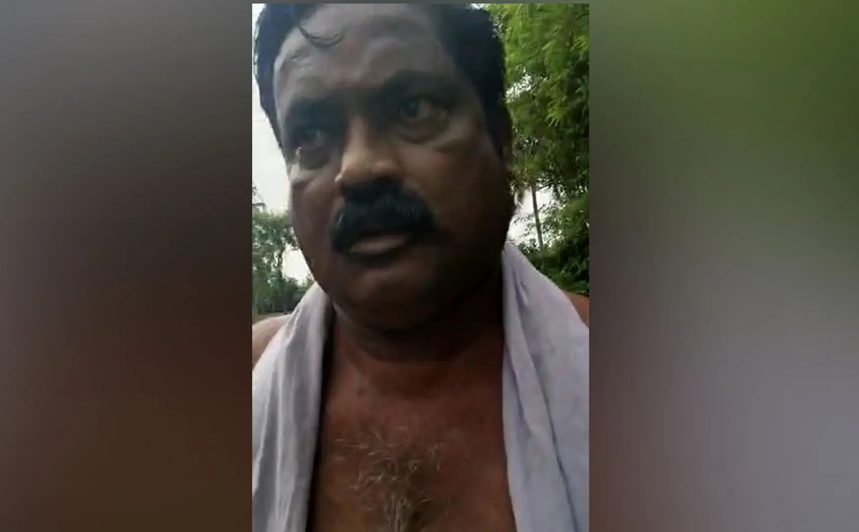   bar owner tried to hit the police with a shoe in Pudukottai