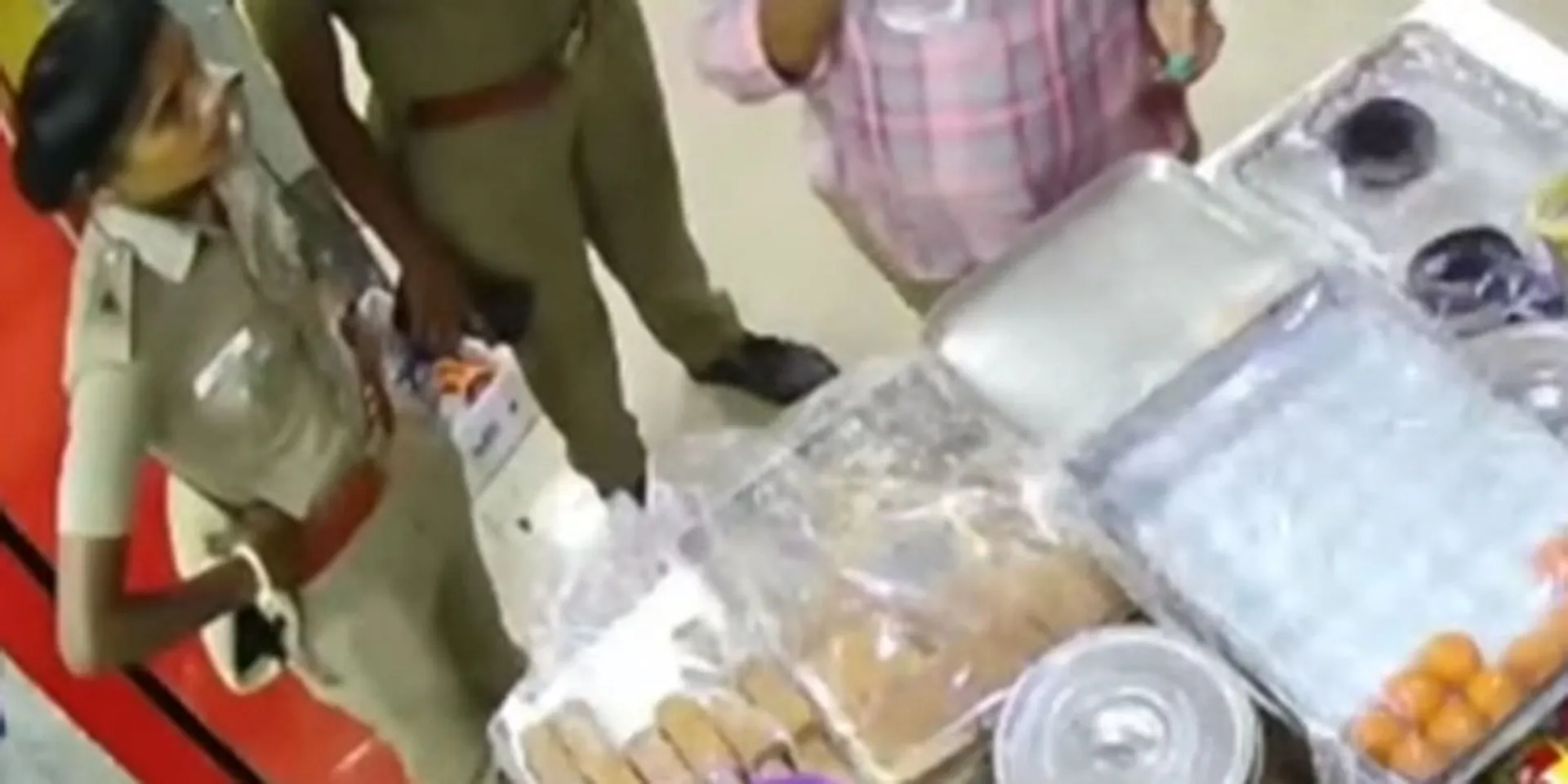  Bread Omelette, dispute over juice; 4 women policemen suspended