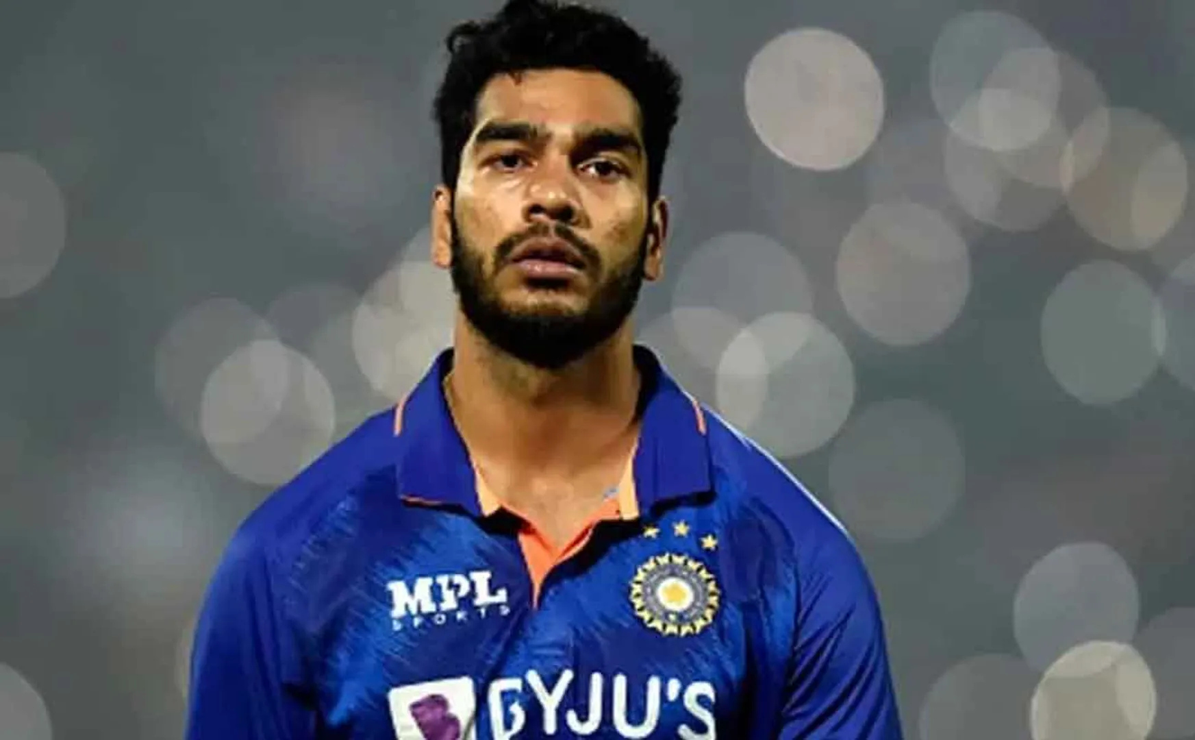 Venkatesh Iyer Played cricket in kanchipuram temple viral video 