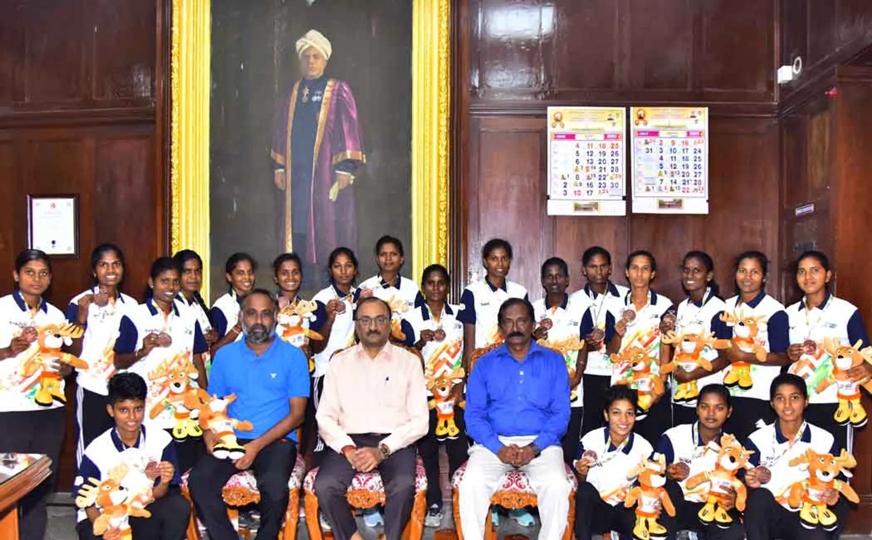 Annamalai University. Women's team bronze medal