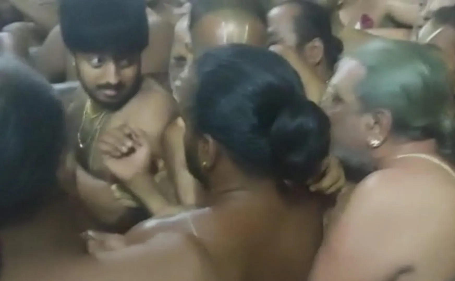 Clash between two factions at Kanchipuram Athi Varadar temple