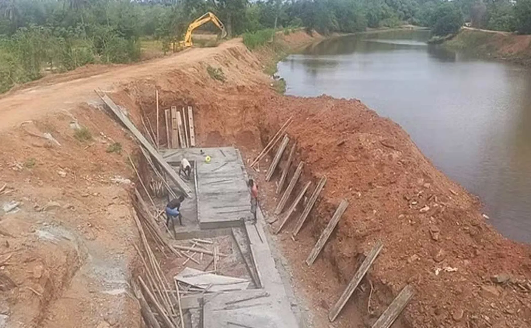 Kilpawani Canal concrete issue; Ex-minister who went for inspection
