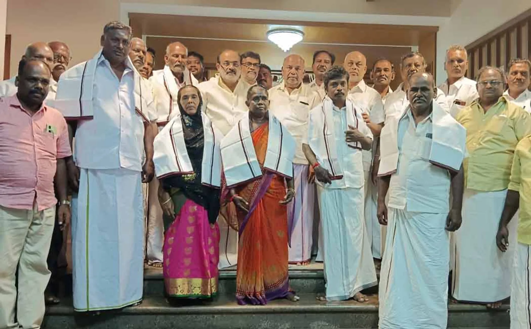 DMK union councillor joins DMK under Minister Chakrapani