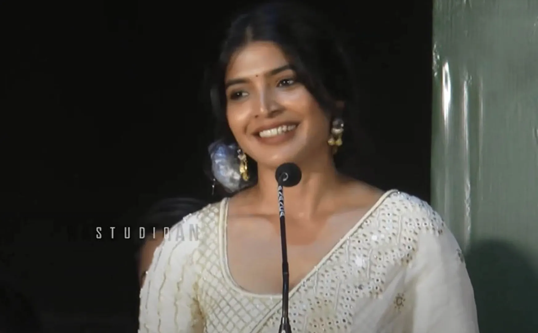   Sanchitha Shetty  - Azhagiya kanne movie function
