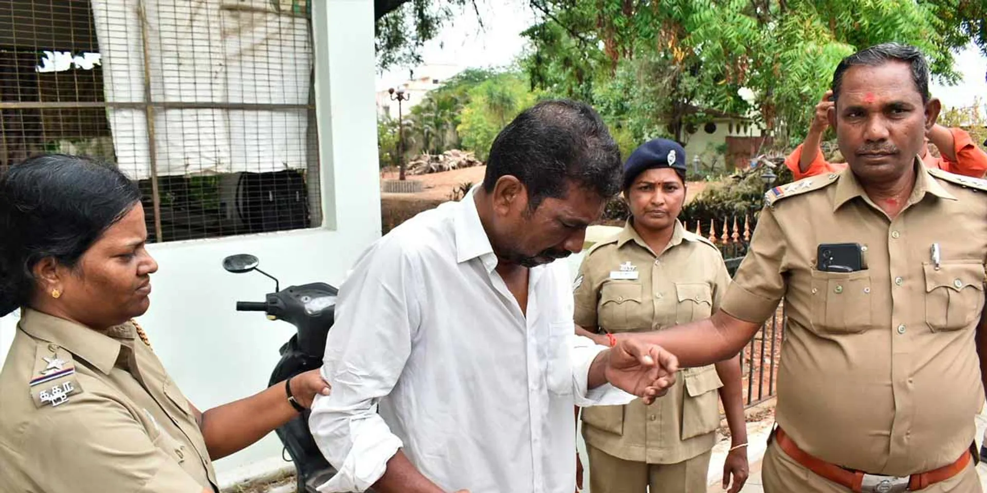  A textile shop owner who tried to set himself on fire; There is commotion in the collector's office