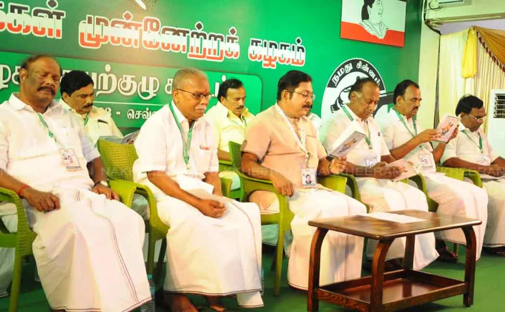 ttv dinakaran ammk party working committee meeting